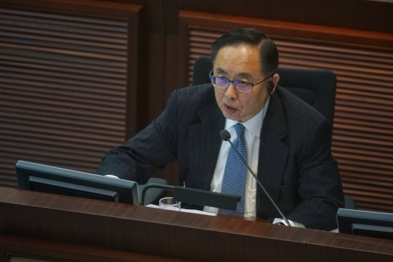 楊偉雄指大學不夠動物作實驗。（吳鍾坤攝）