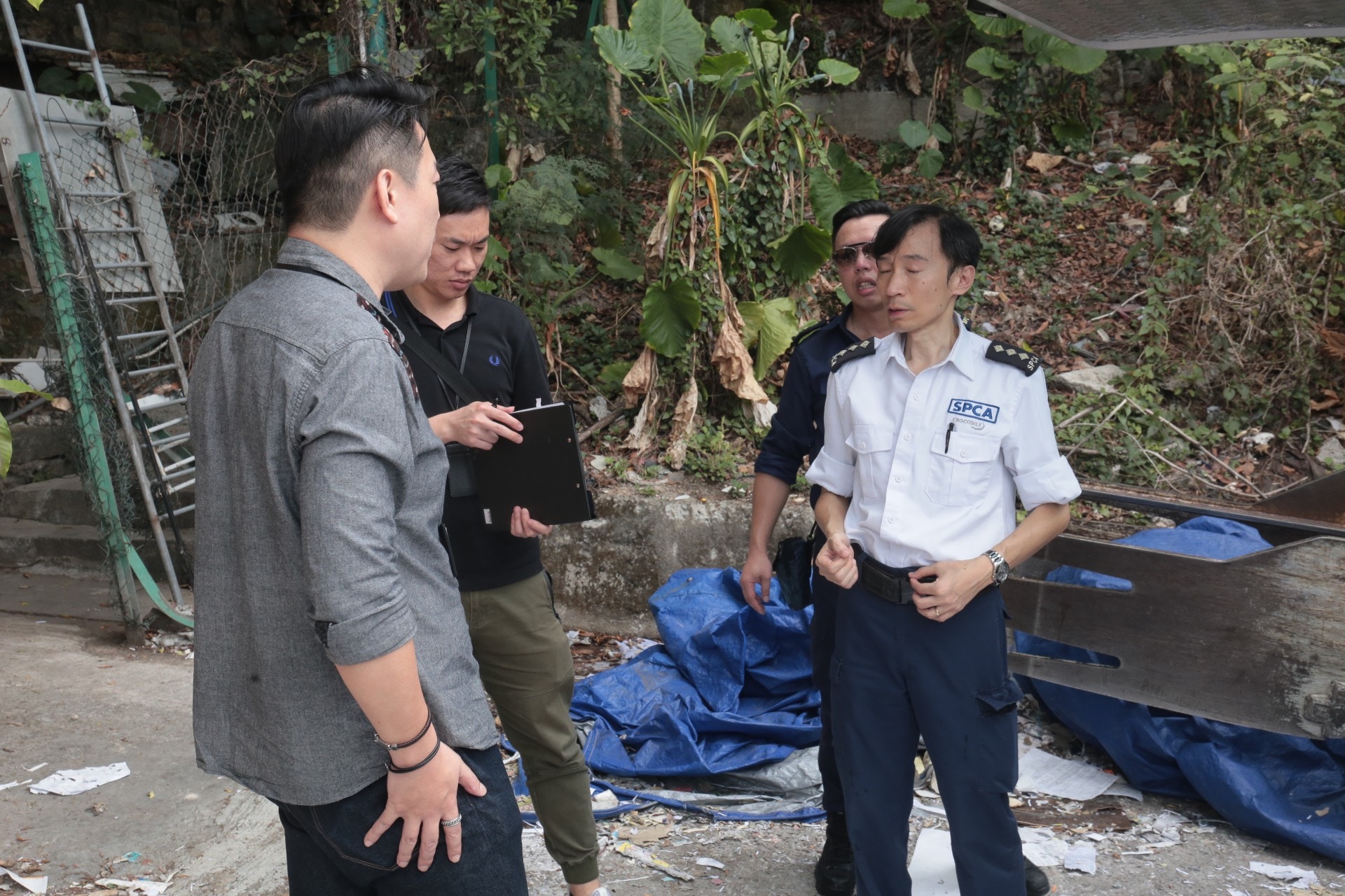 觀塘警區刑事調查隊到場調查。(梁銘康攝)