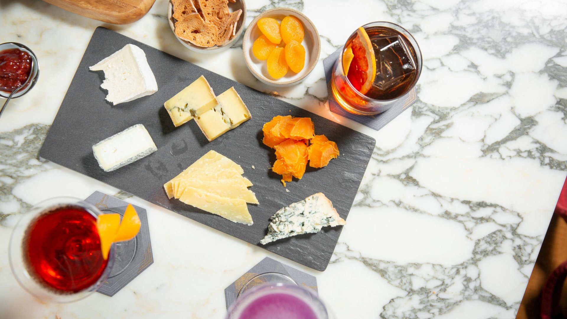 芝士教室 專家教你品味藍芝士佐甜酒有化學作用嚐芝士要三寶 芝士教室 專家教你品味藍芝士佐甜酒有化學作用嚐芝士要三寶