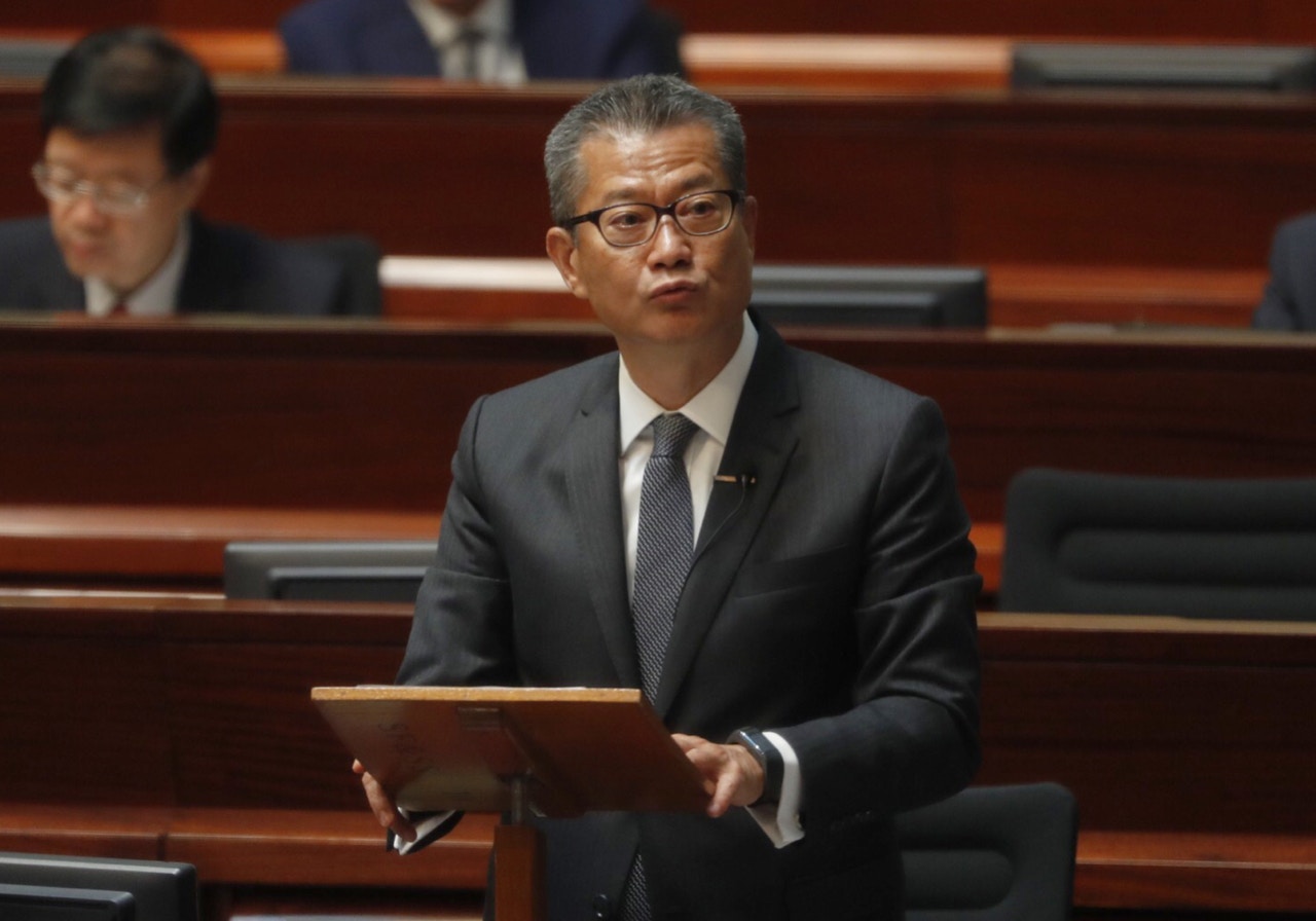 立法會今天下午二讀通過《2018年撥款條例草案》，現進入全體委員會階段，先審議沒有修正案的總目。（余俊亮攝）