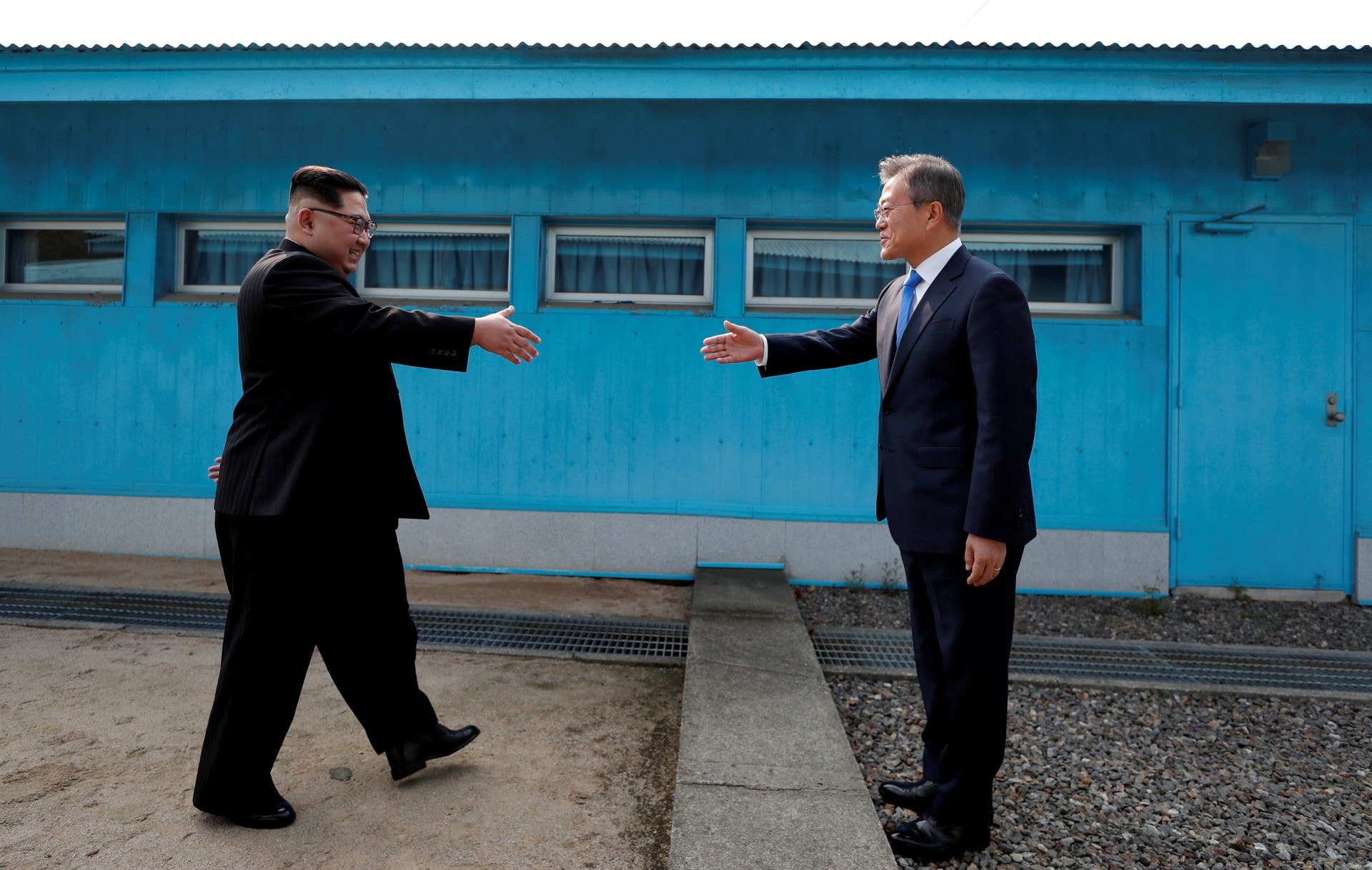 朝鮮領袖金正恩與韓國總統4月27日舉行朝韓首腦會談，成為全球焦點。（路透社）