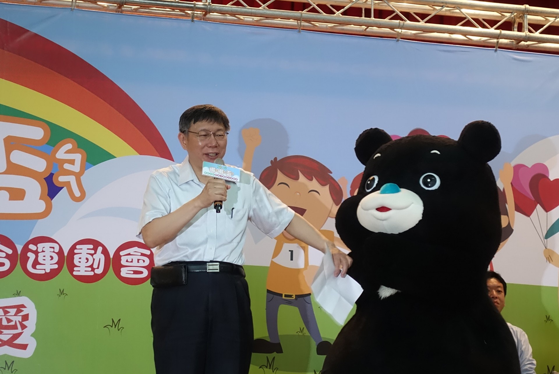 台北市長柯文哲的種種言行,被指引起民進黨基層黨員不滿,民進黨遂決定將浪人參選台北市長。(中央社) 台北市長柯文哲的種種言行,被指引起民進黨基層黨員不滿,民進黨遂決定將浪人參選台北市長。(中央社)