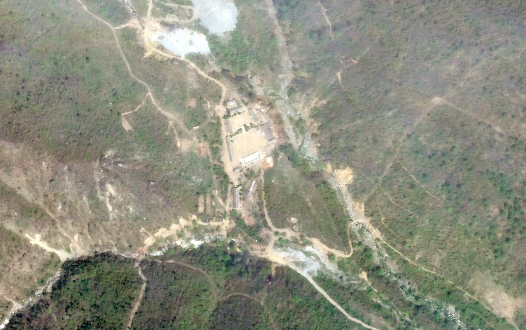 豐溪里核試驗場四周被山圍繞，有利進行核試。（路透社）