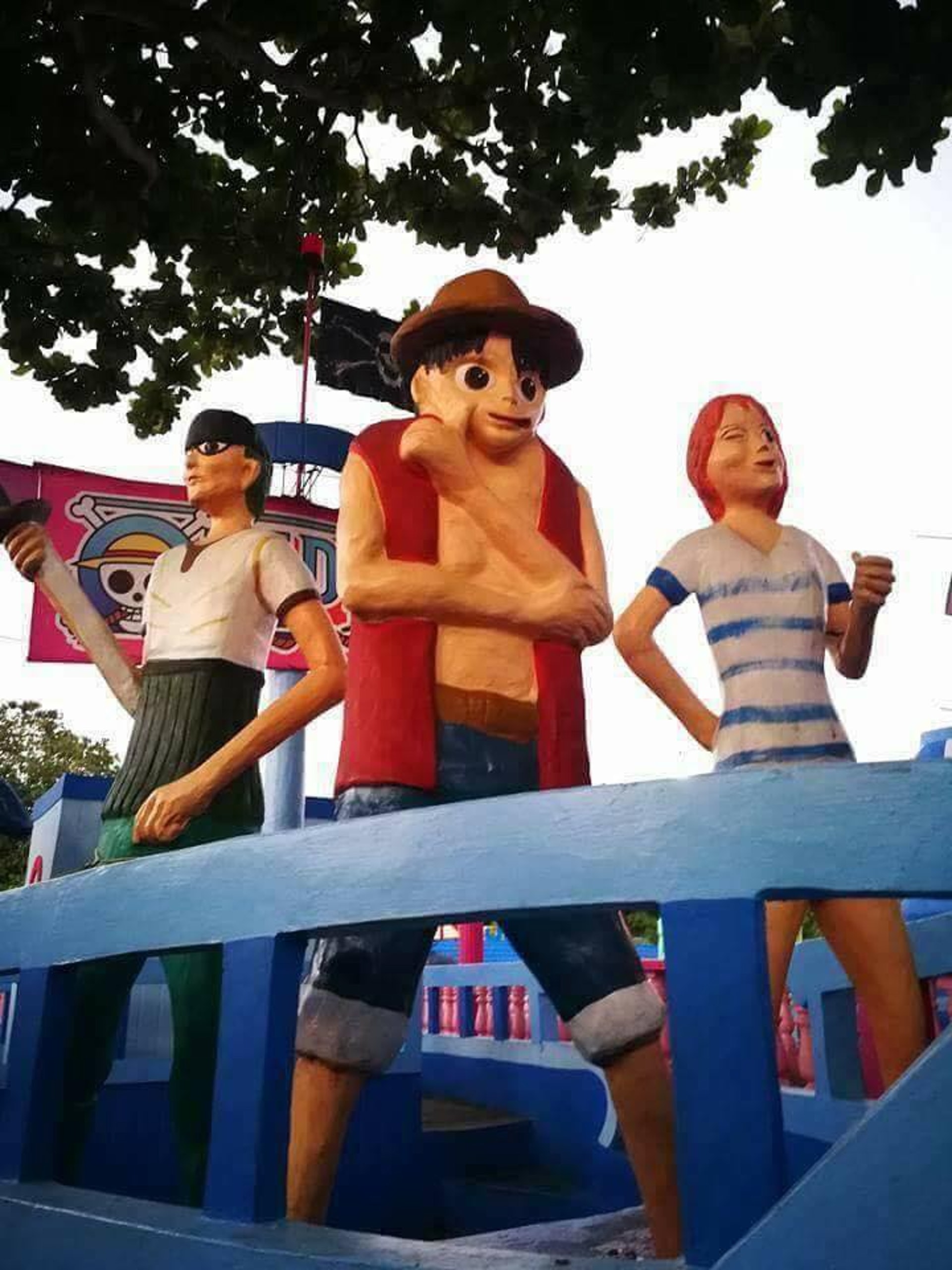 疑似《海賊王》主角造型古怪,引起網民關注。(「巴打絲打Facebook Club」圖片) 疑似《海賊王》主角造型古怪,引起網民關注。(「巴打絲打Facebook Club」圖片)