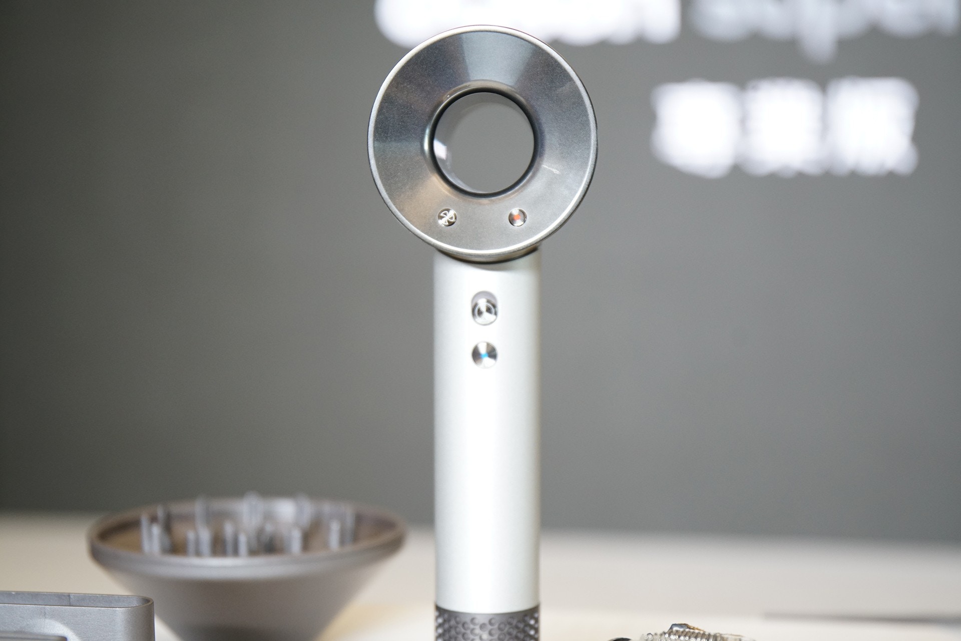 Dyson Supersonic 風筒新一代推出！專業版同一般版有何不同？