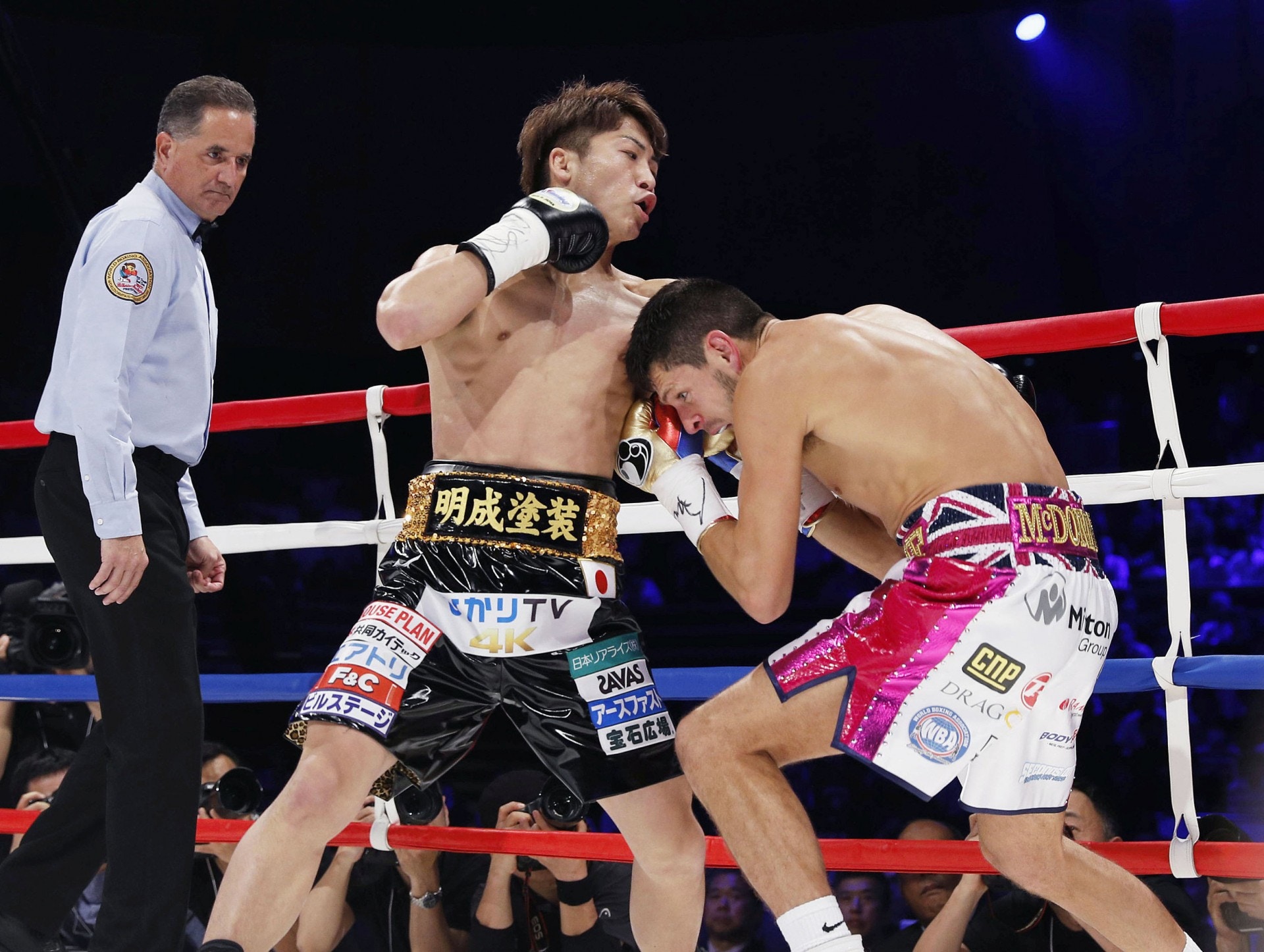 拳擊】井上尚彌轉戰雛量級首戰一回合取勝英國名將哭成淚人