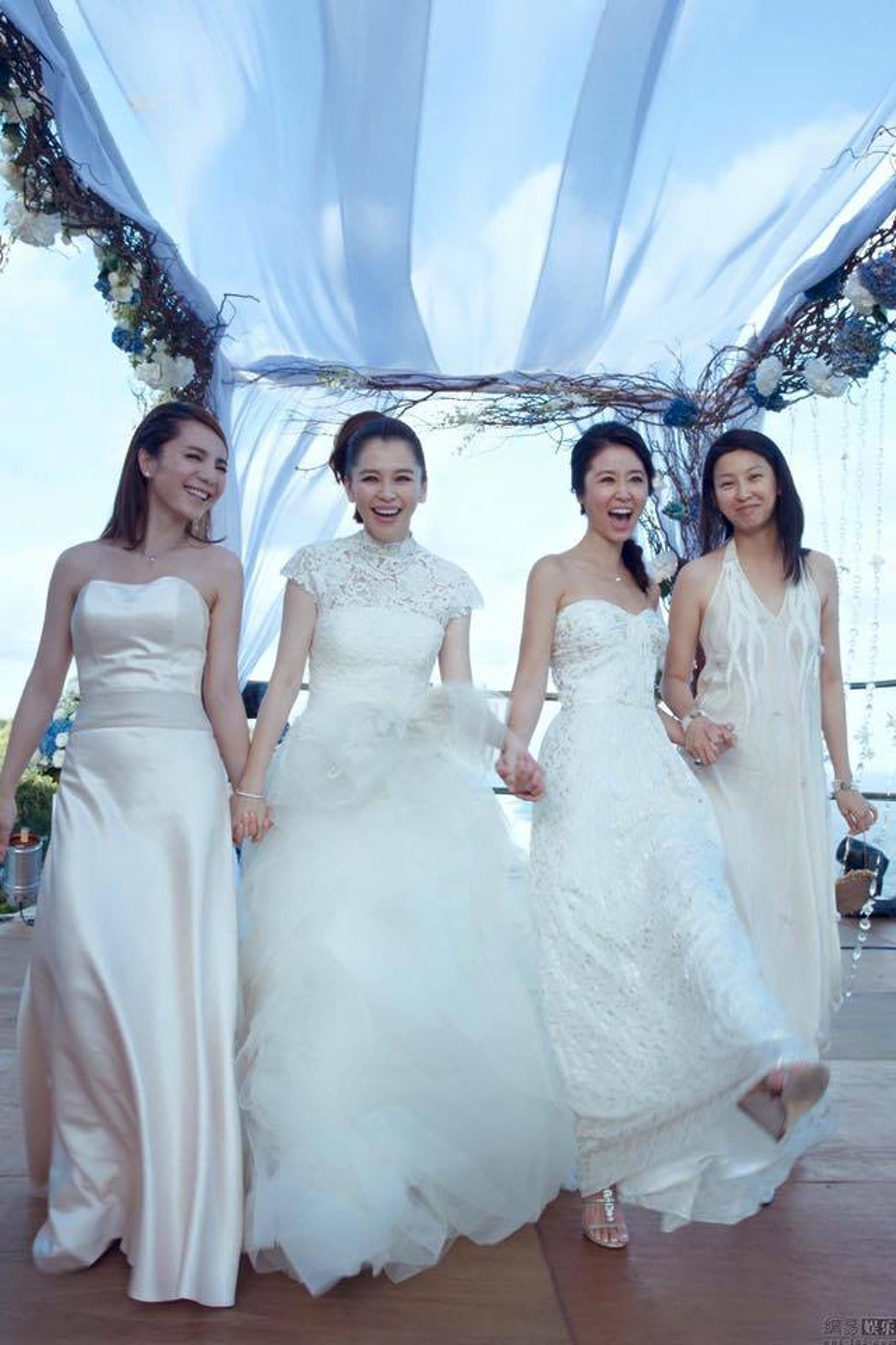 林心如7月尾峇里結婚徐若瑄激動向好姊妹送祝福 林心如7月尾峇里結婚徐若瑄激動向好姊妹送祝福