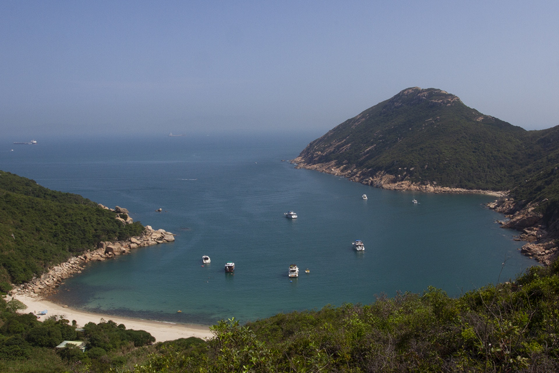 現時全港只有南丫島深灣是綠海龜於香港長期而穩定的繁殖地點。(生態教育及資源中心提供)