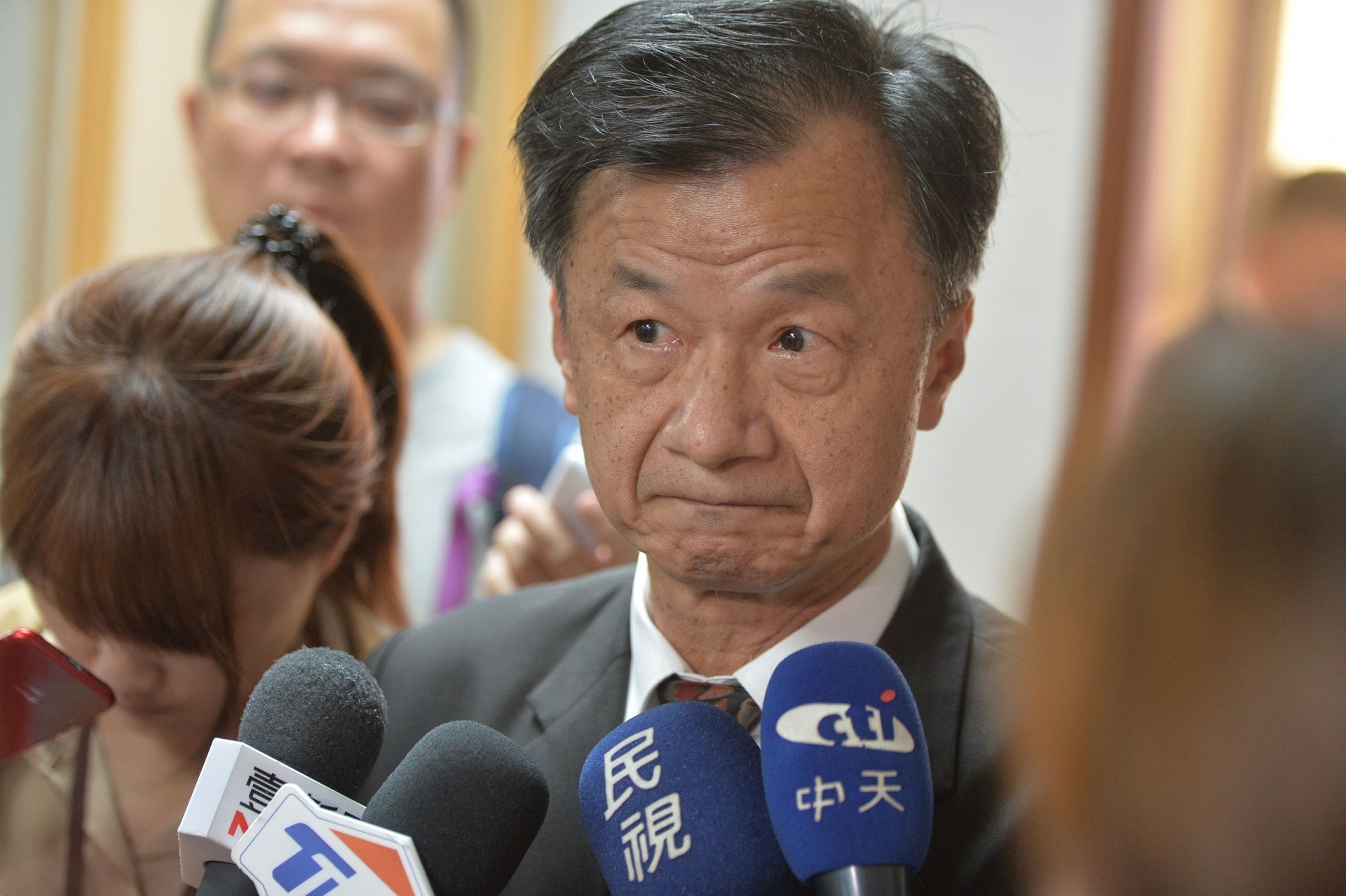 台灣法務部長邱太三周三(30日)在立法院表示,社會問題要從社會檢討、了解、處理,才能對症下藥,司法只是後端,只能對犯罪者做適當量刑。(中央社) 台灣法務部長邱太三周三(30日)在立法院表示,社會問題要從社會檢討、了解、處理,才能對症下藥,司法只是後端,只能對犯罪者做適當量刑。(中央社)