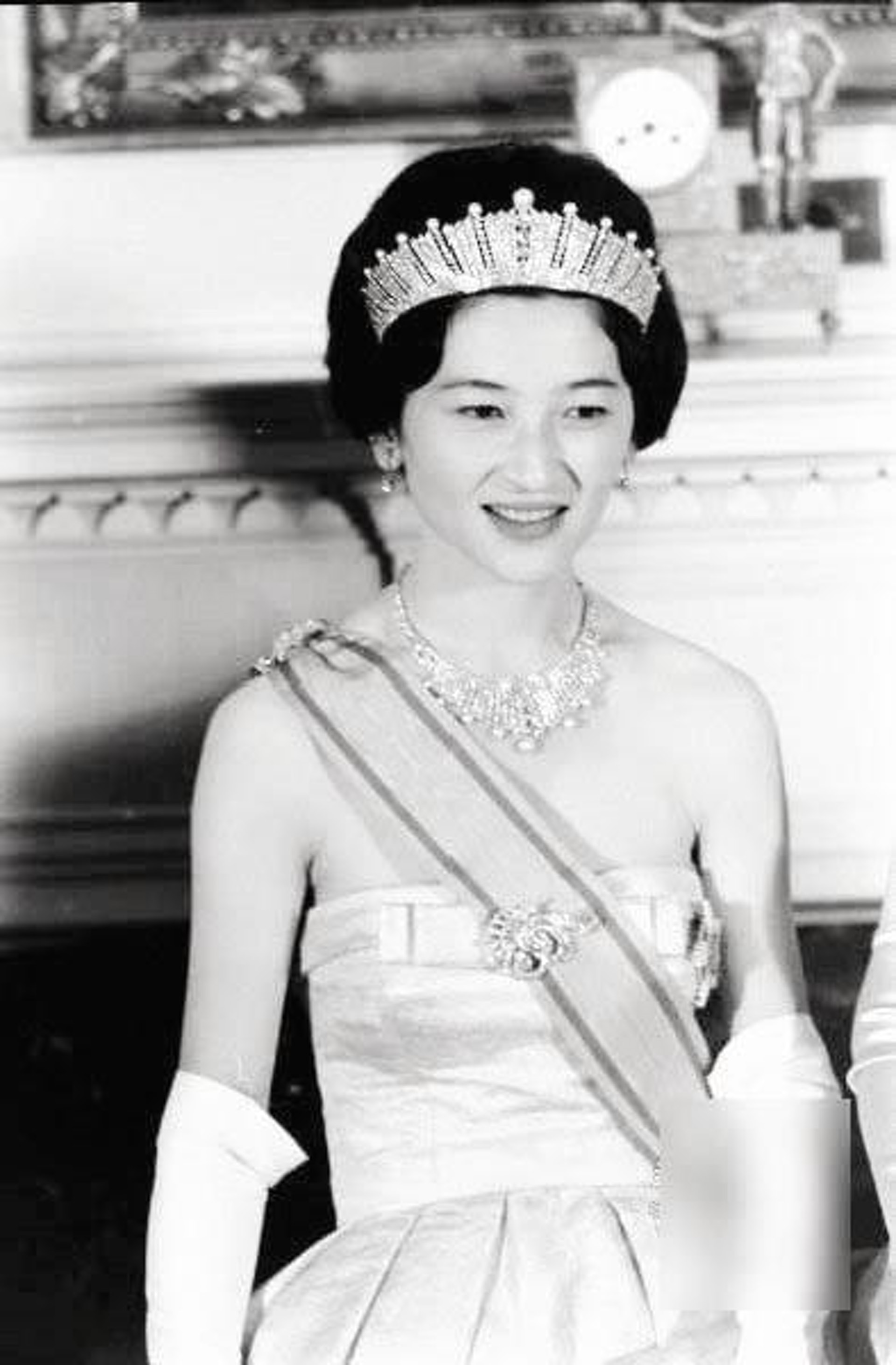 日皇明仁退位前結婚60年情不變皇后美智子形影不離每朝攜手散步賞櫻 日皇明仁退位前結婚60年情不變皇后美智子形影不離每朝攜手散步賞櫻