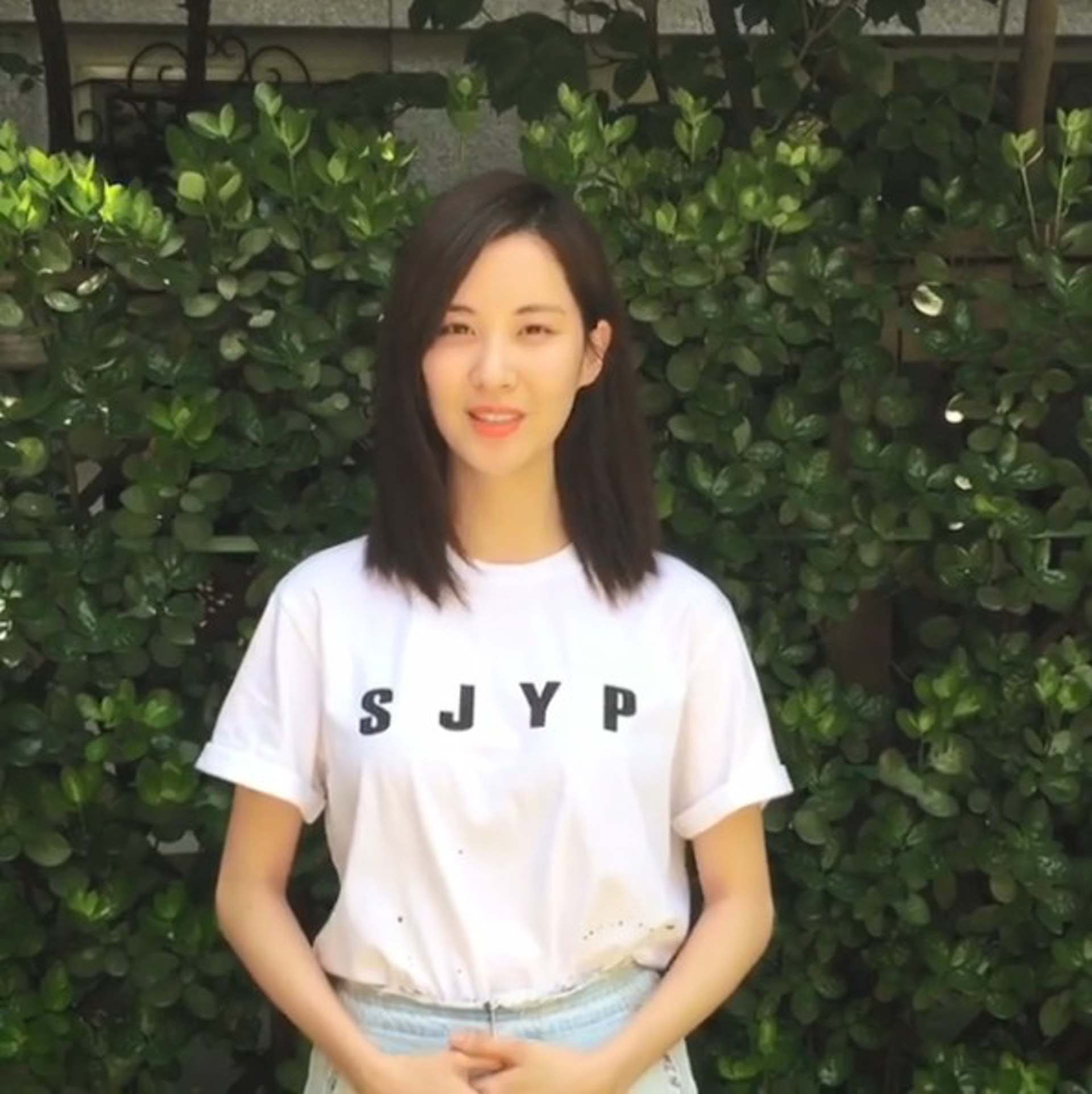 韓國近日再度掀起「冰桶挑戰」熱潮,不少韓星好像少女時代徐玄也再次接受挑戰!(網上圖片) 韓國近日再度掀起「冰桶挑戰」熱潮,不少韓星好像少女時代徐玄也再次接受挑戰!(網上圖片)