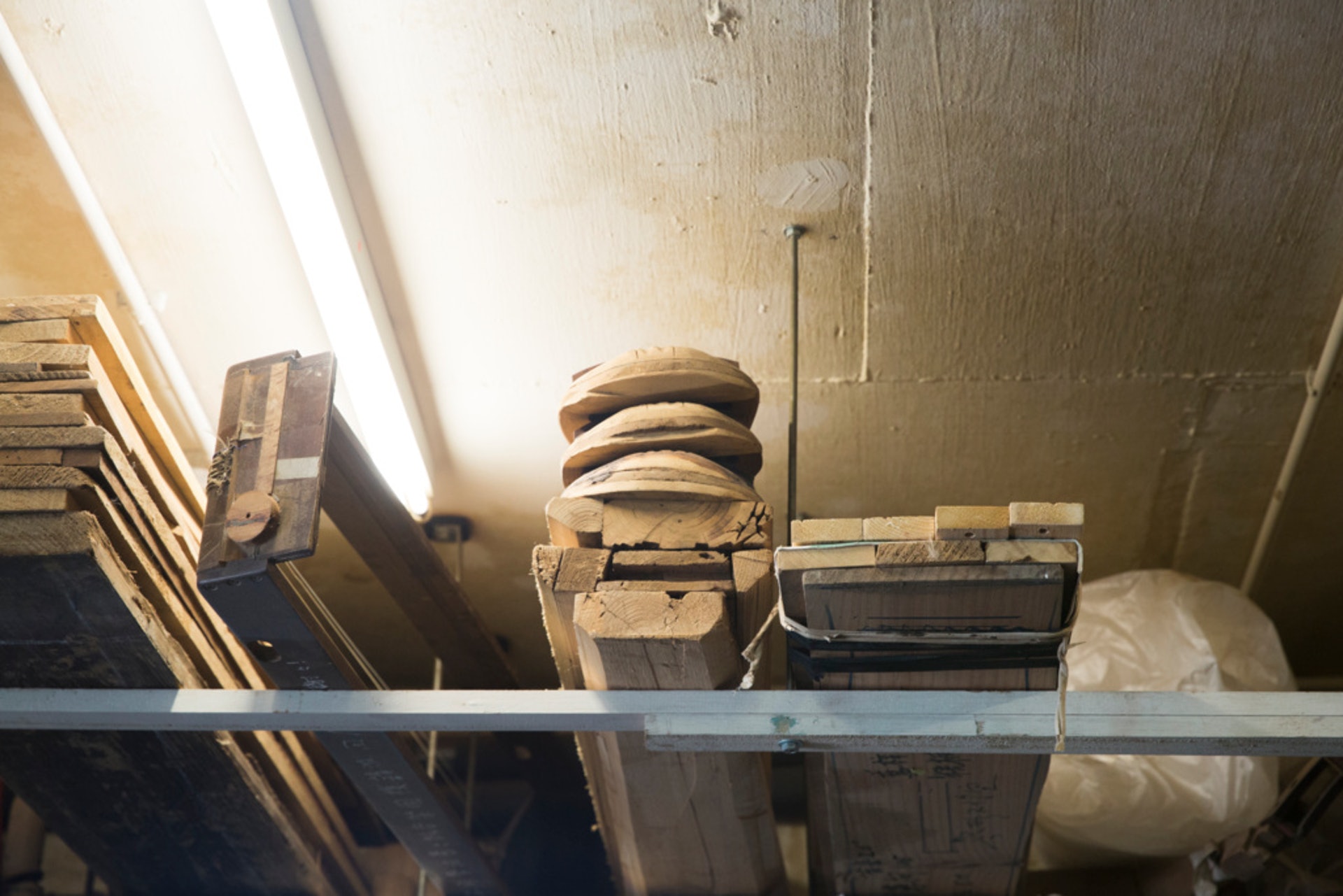 古木庫存,時代久遠、由清初至漢代都有。 古木庫存,時代久遠、由清初至漢代都有。