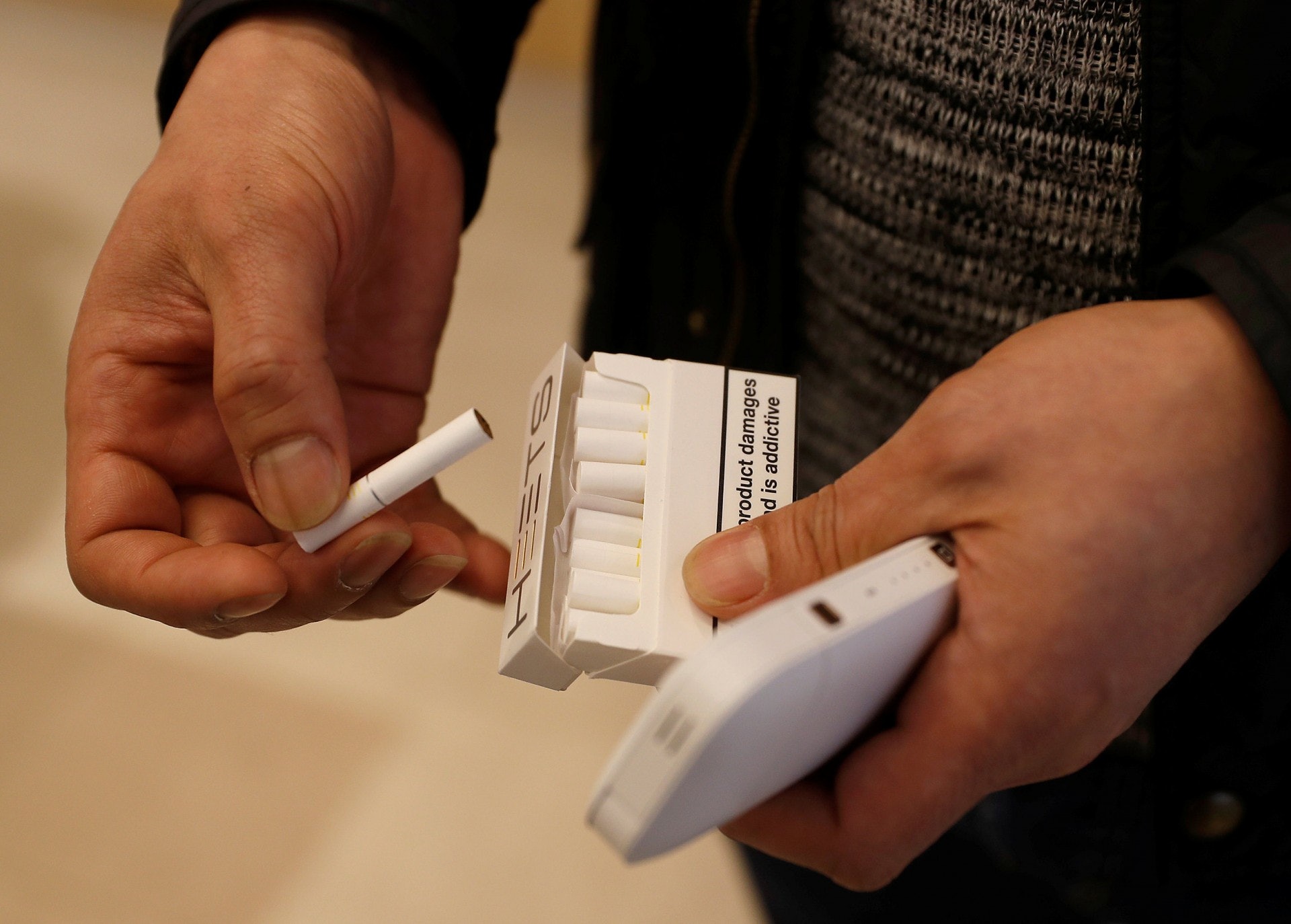 加熱煙 煙商反對按支繳稅向海關提按重量徵收每支可省75 香港01 社會新聞