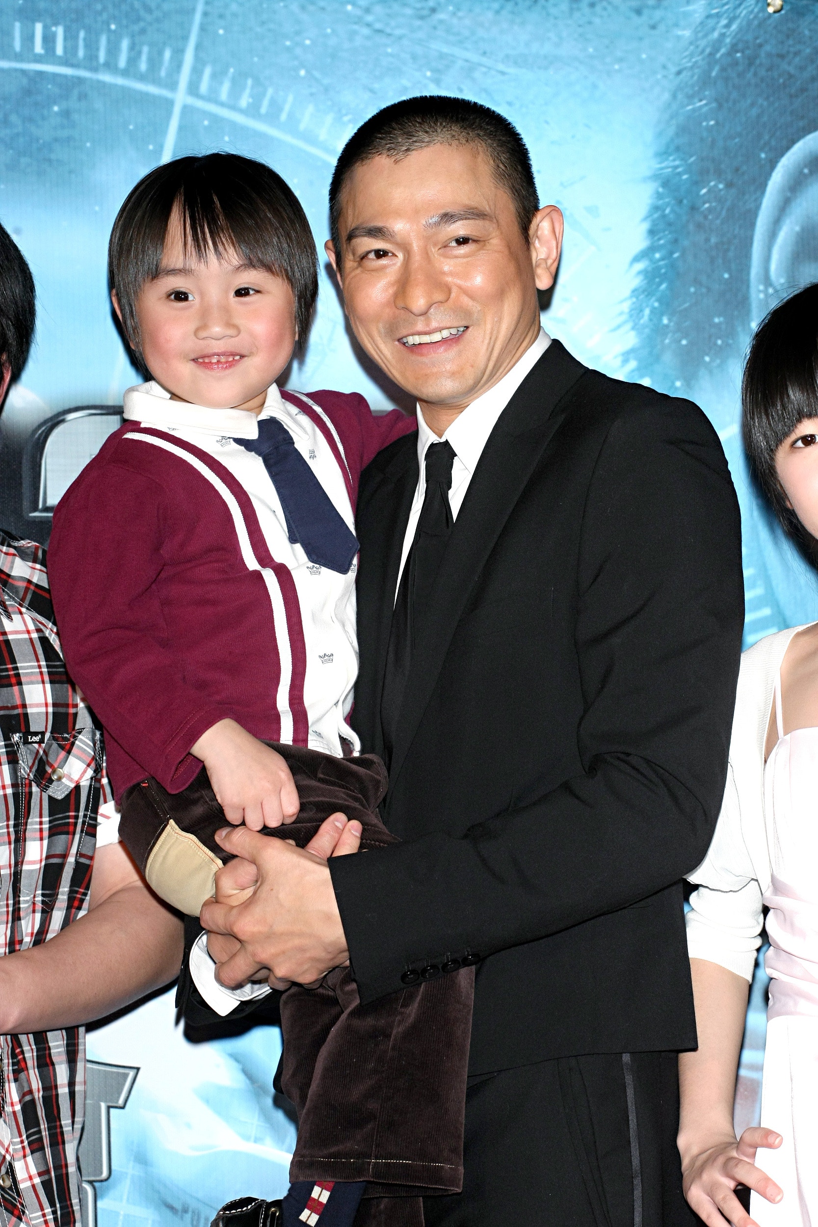 童年崩壞 小彬彬兩度離婚欠債賣假貨開烤肉店前妻幼子冇影 香港01 即時娛樂