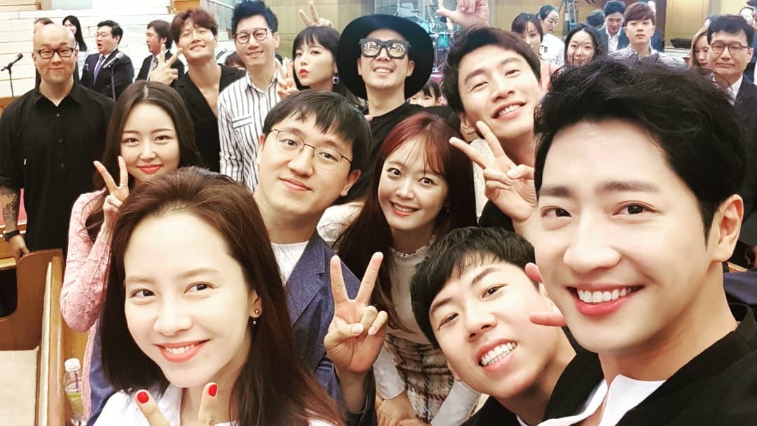 《Running Man》全員參加製作人婚禮 「義」字當頭不怕趕飛機 《Running Man》全員參加製作人婚禮 「義」字當頭不怕趕飛機