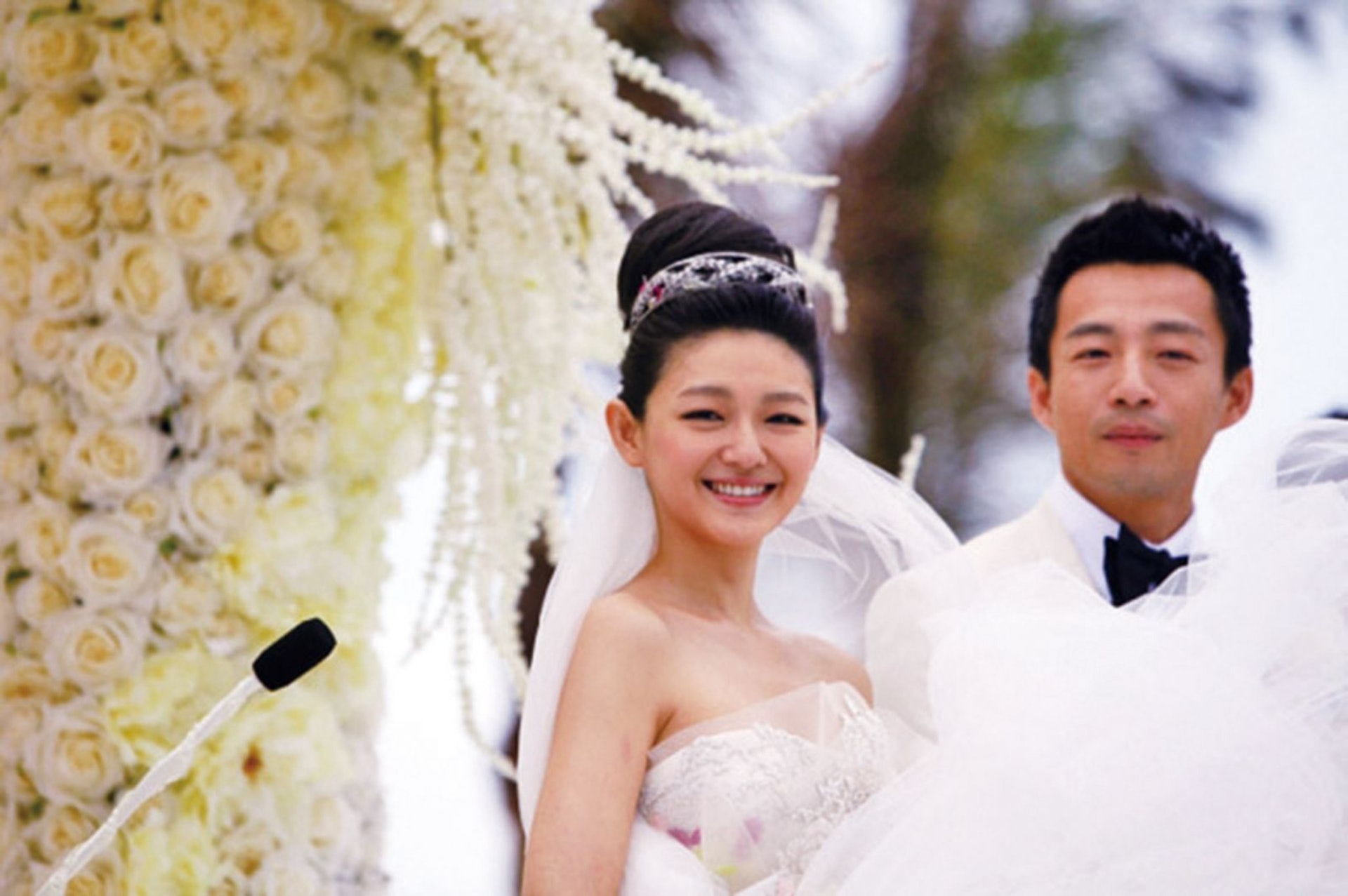 【2011年3月】大S與年輕五年的汪小菲在海南舉行婚禮。(網上圖片) 【2011年3月】大S與年輕五年的汪小菲在海南舉行婚禮。(網上圖片)