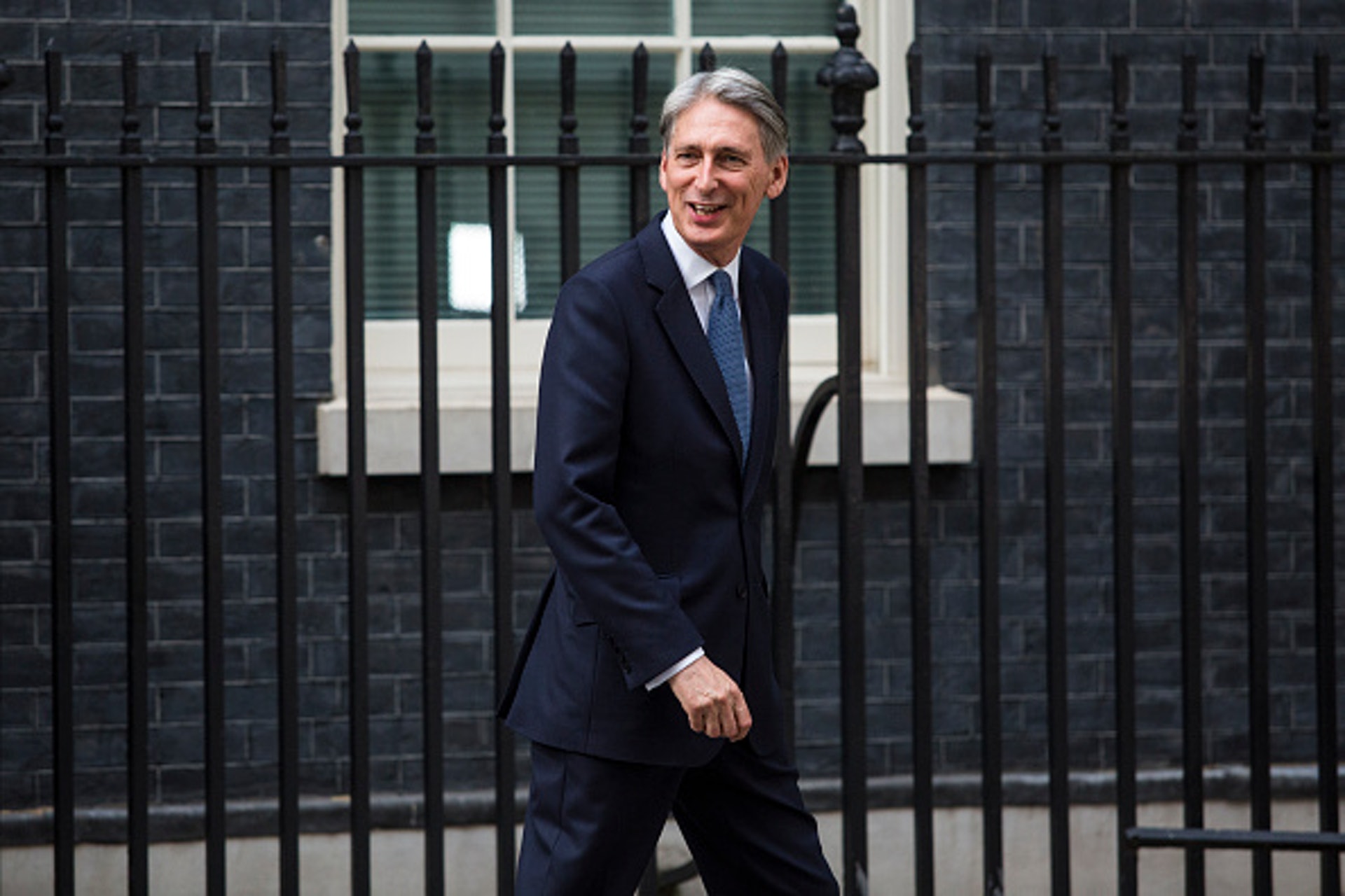 文翠珊上任英國首相後,財政大臣一職將由前外相夏文達(Philip Hammond)擔任。(Getty Images) 文翠珊上任英國首相後,財政大臣一職將由前外相夏文達(Philip Hammond)擔任。(Getty Images)