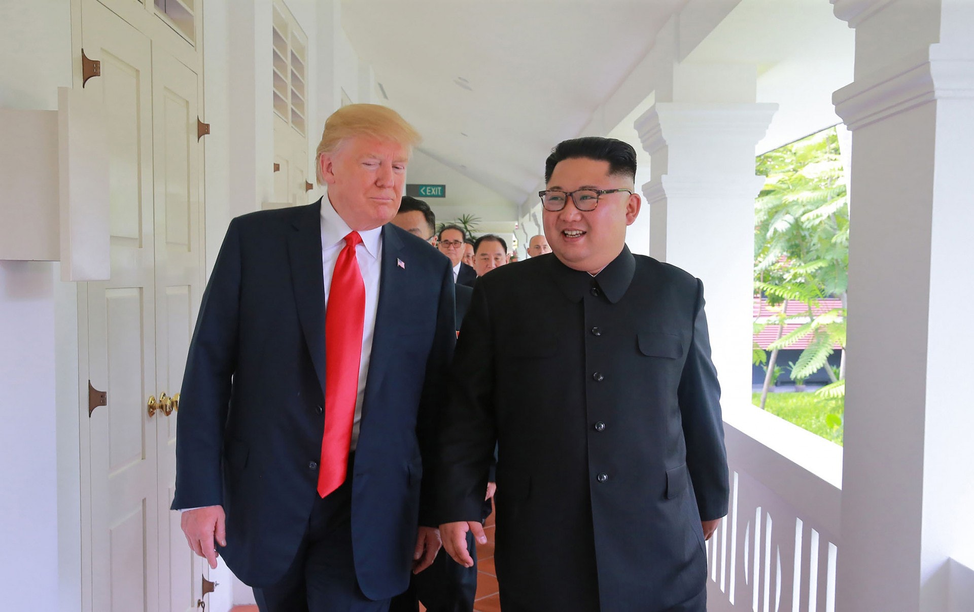 美國總統特朗普與朝鮮領導人金正恩在新加坡舉行會面。(VCG) 美國總統特朗普與朝鮮領導人金正恩在新加坡舉行會面。(VCG)