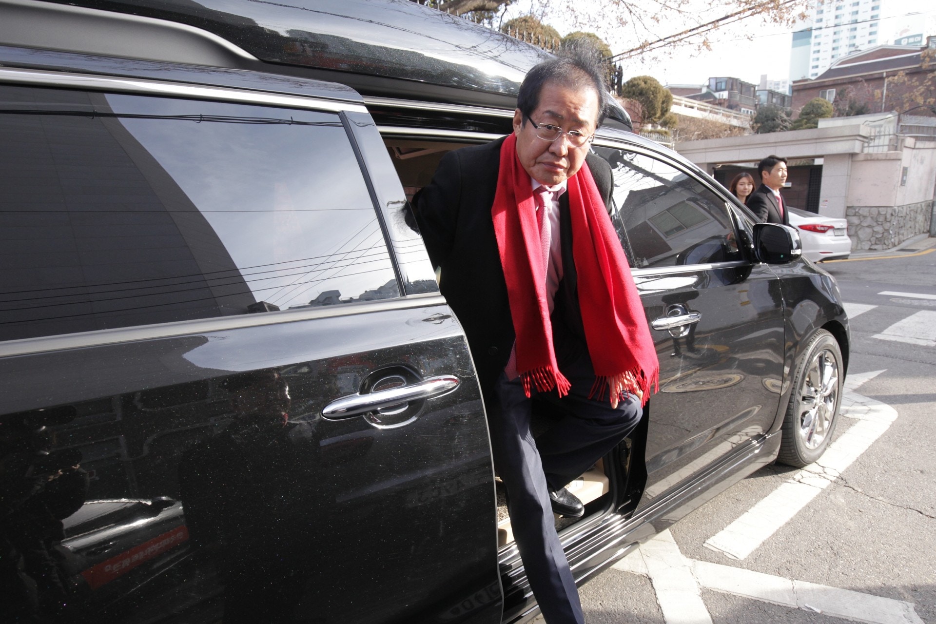 韓國最大在野黨選舉慘敗 黨代表洪準杓辭職 籲黨重新取信公眾