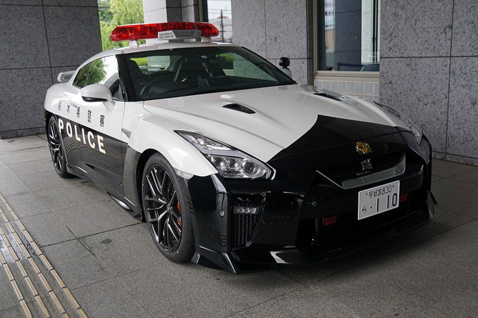 栃木縣的最強「戰神」!R35 GT-R正式加盟當地警隊,成為全日本性能最強的警車。(網上圖片) 栃木縣的最強「戰神」!R35 GT-R正式加盟當地警隊,成為全日本性能最強的警車。(網上圖片)