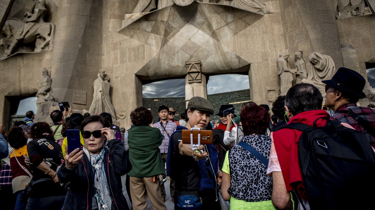 旅客太多帶來困擾 巴塞羅那居民叫苦:寧要難民不要遊客 旅客太多帶來困擾 巴塞羅那居民叫苦:寧要難民不要遊客