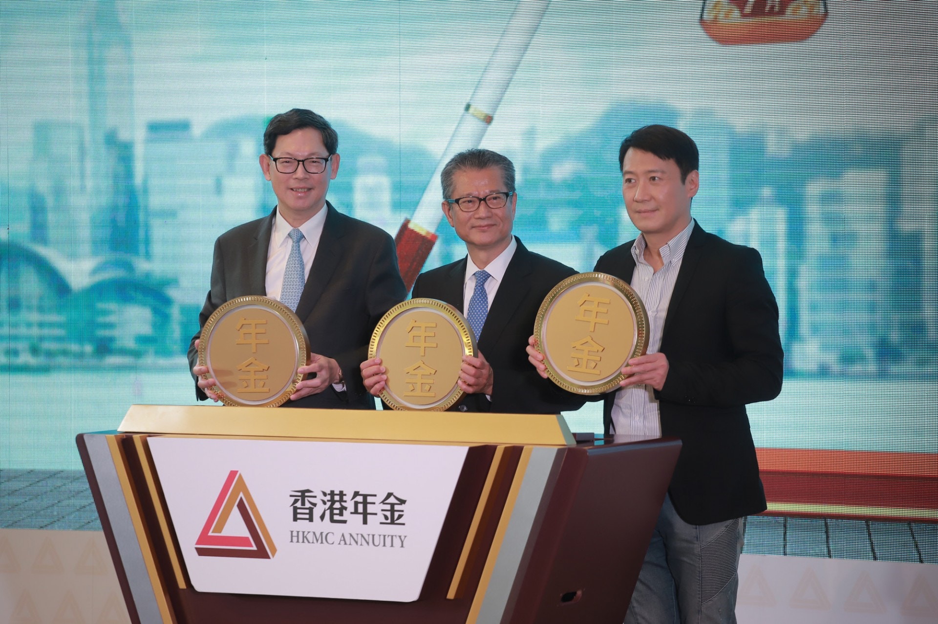 香港年金】投保100萬年袋7萬「自製長糧」五大要點一睇就明