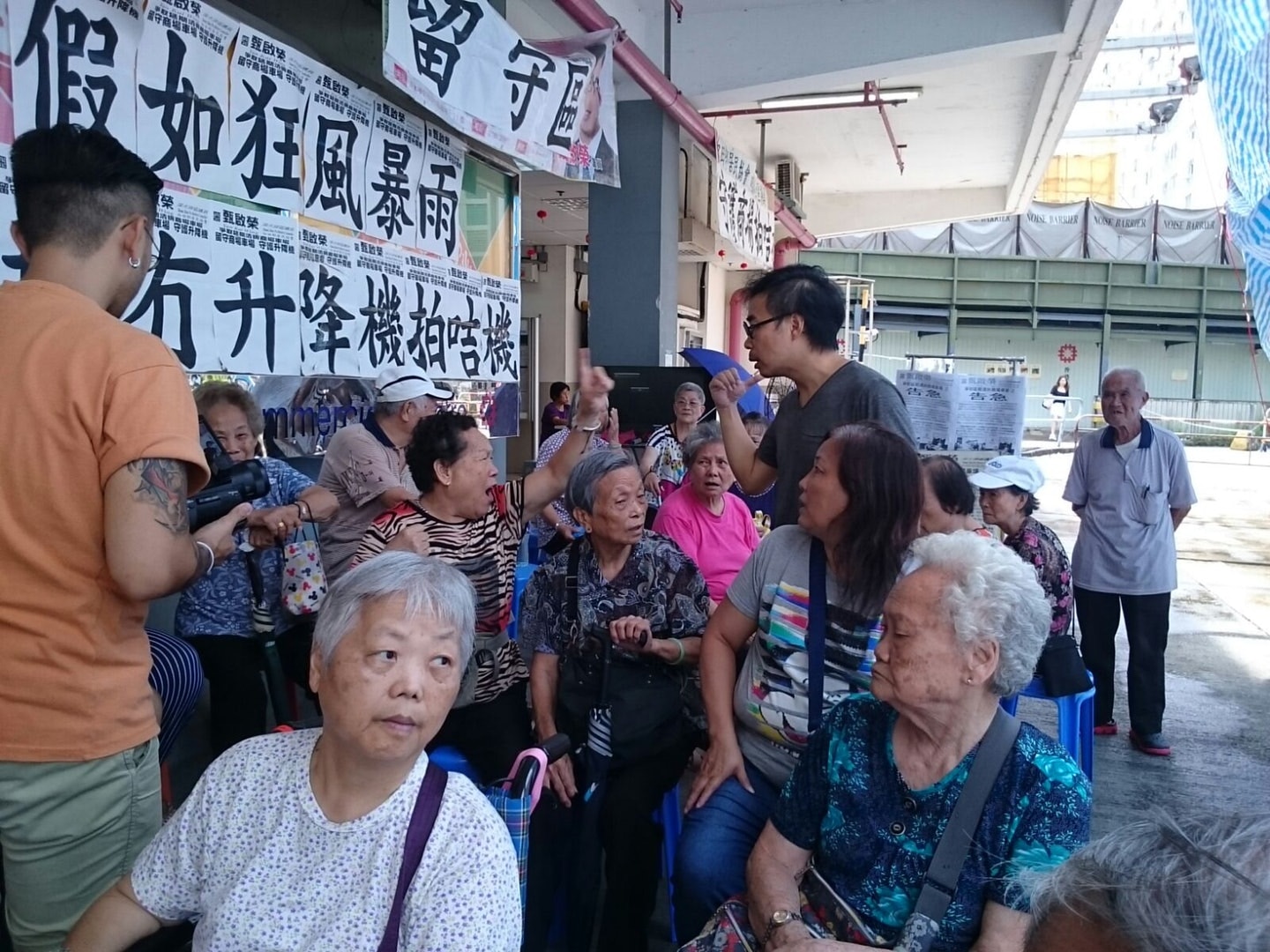 留守者中更有已年邁103歲的長者。（資料圖片）