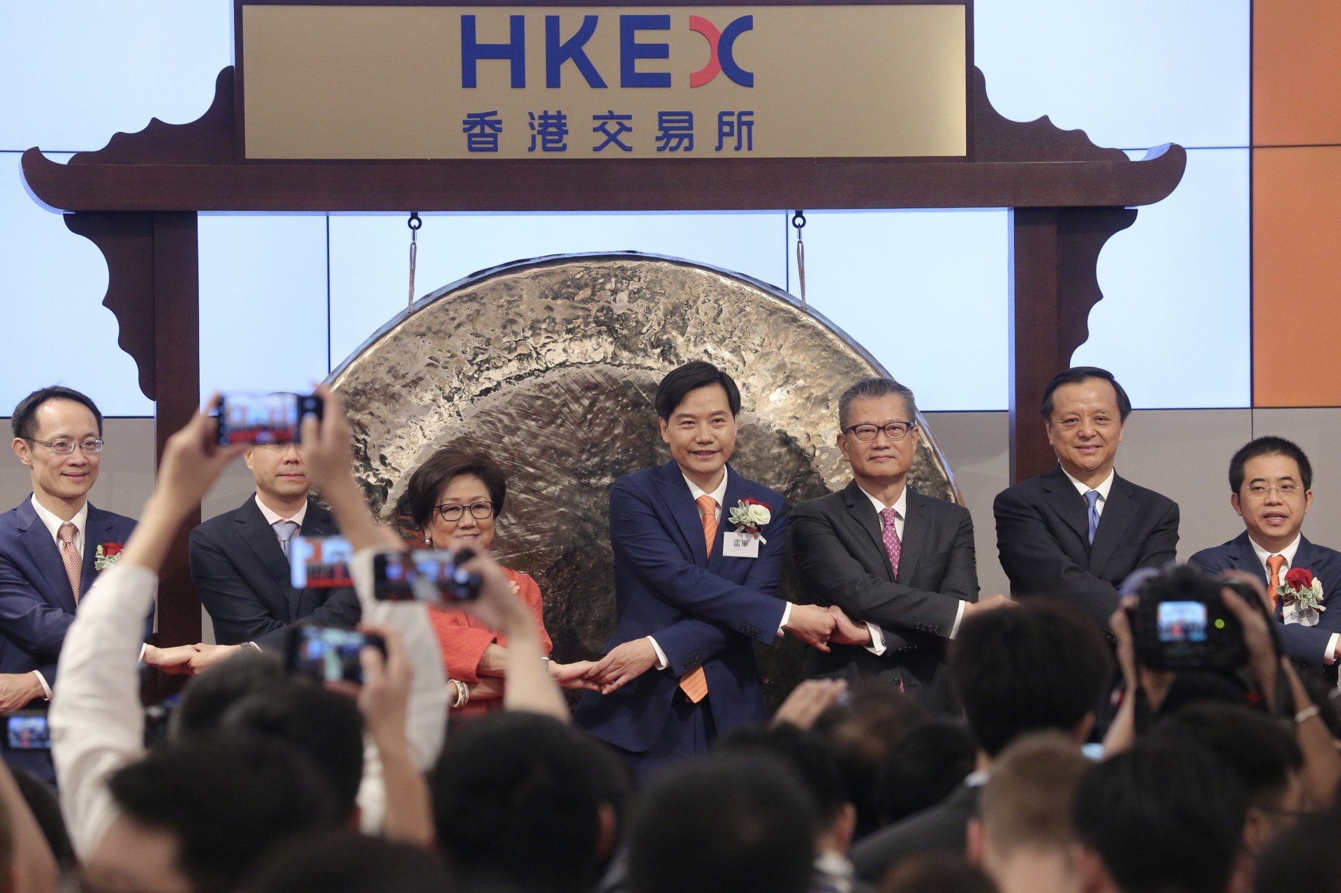 小米首日失守上市價專家有貨也求及早離去：輸少少都應該走