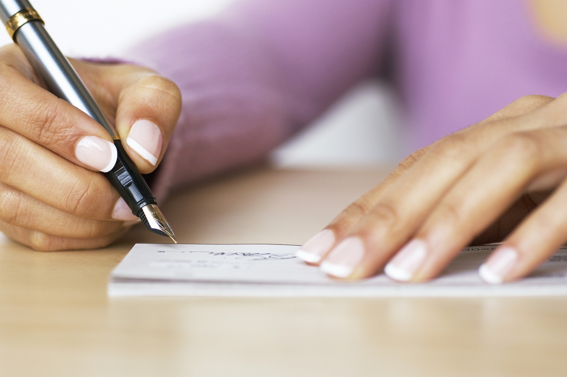 美國支票清算方式存漏洞商人借機取走640萬被判入獄5年半