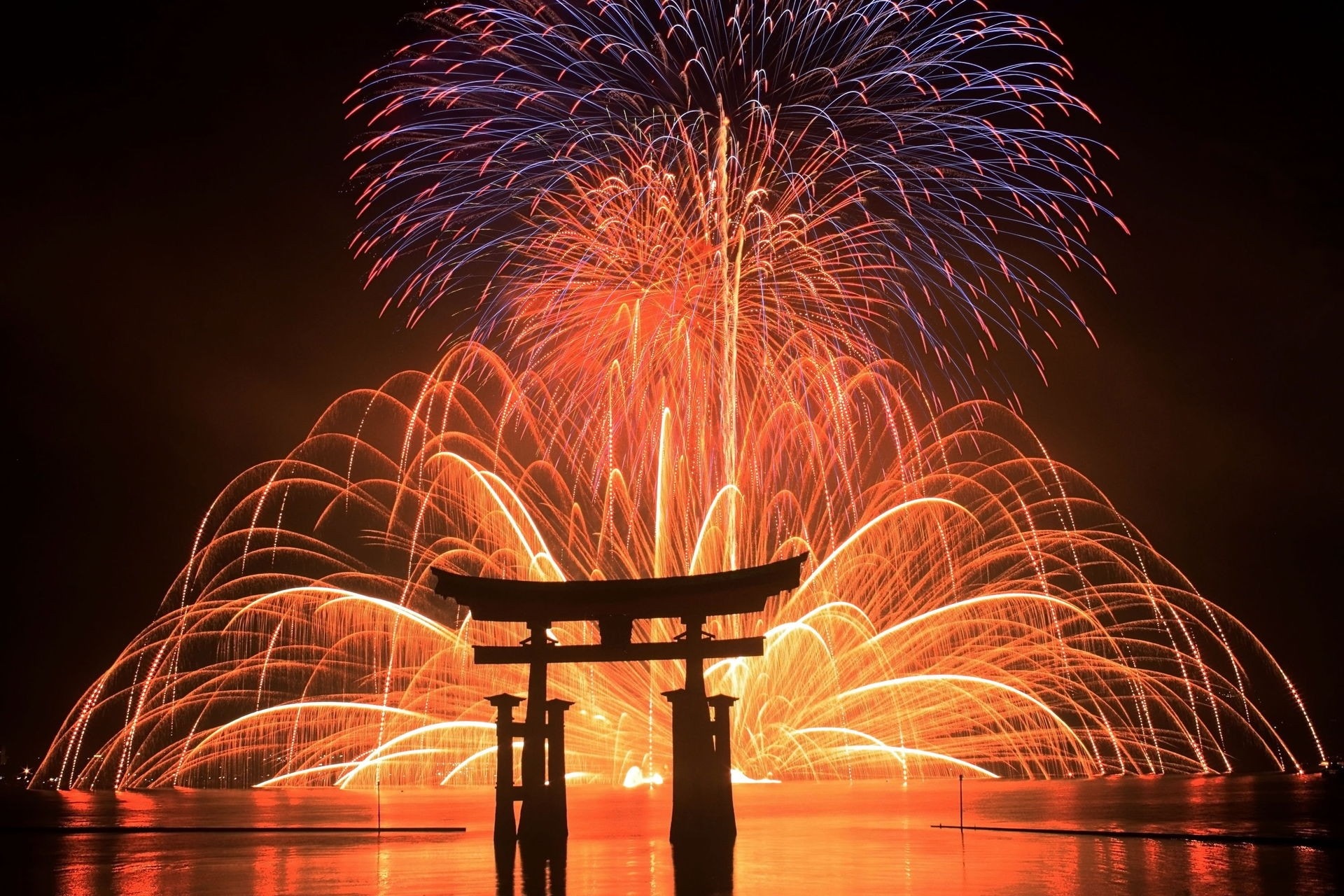 日本 熱話 必追夏季五個煙花表演 不能錯過秋田縣的競技大會