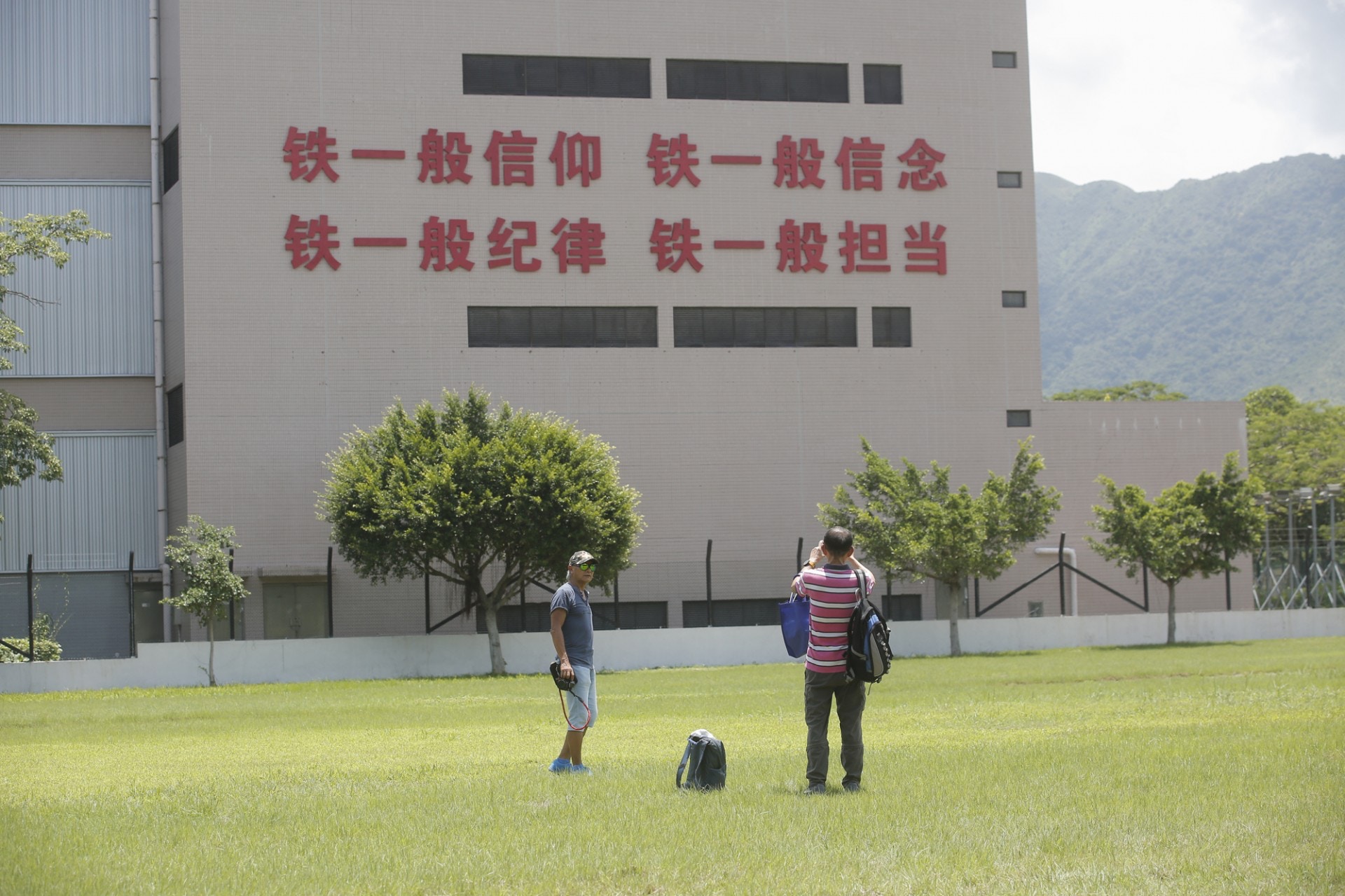 現時駐港解放軍共有19處軍事用地，總共佔地約2,700多公頃。（資料圖片）