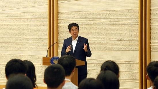 安倍晉三會見約200名中日高中生 望青少年交流架起中日友好橋樑 安倍晉三會見約200名中日高中生 望青少年交流架起中日友好橋樑