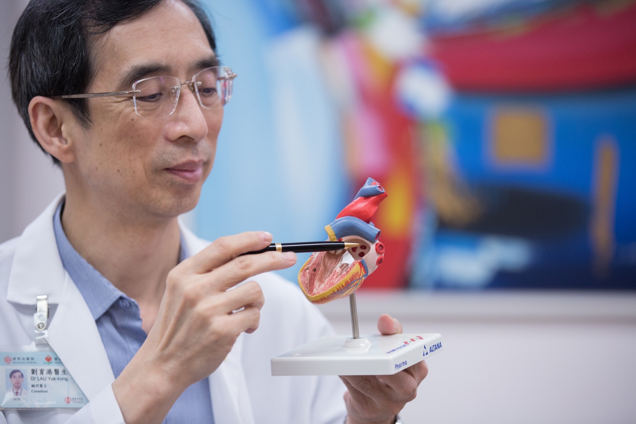 劉育港指出，心房顫動現時主要靠藥物治療。(鍾偉德攝)
