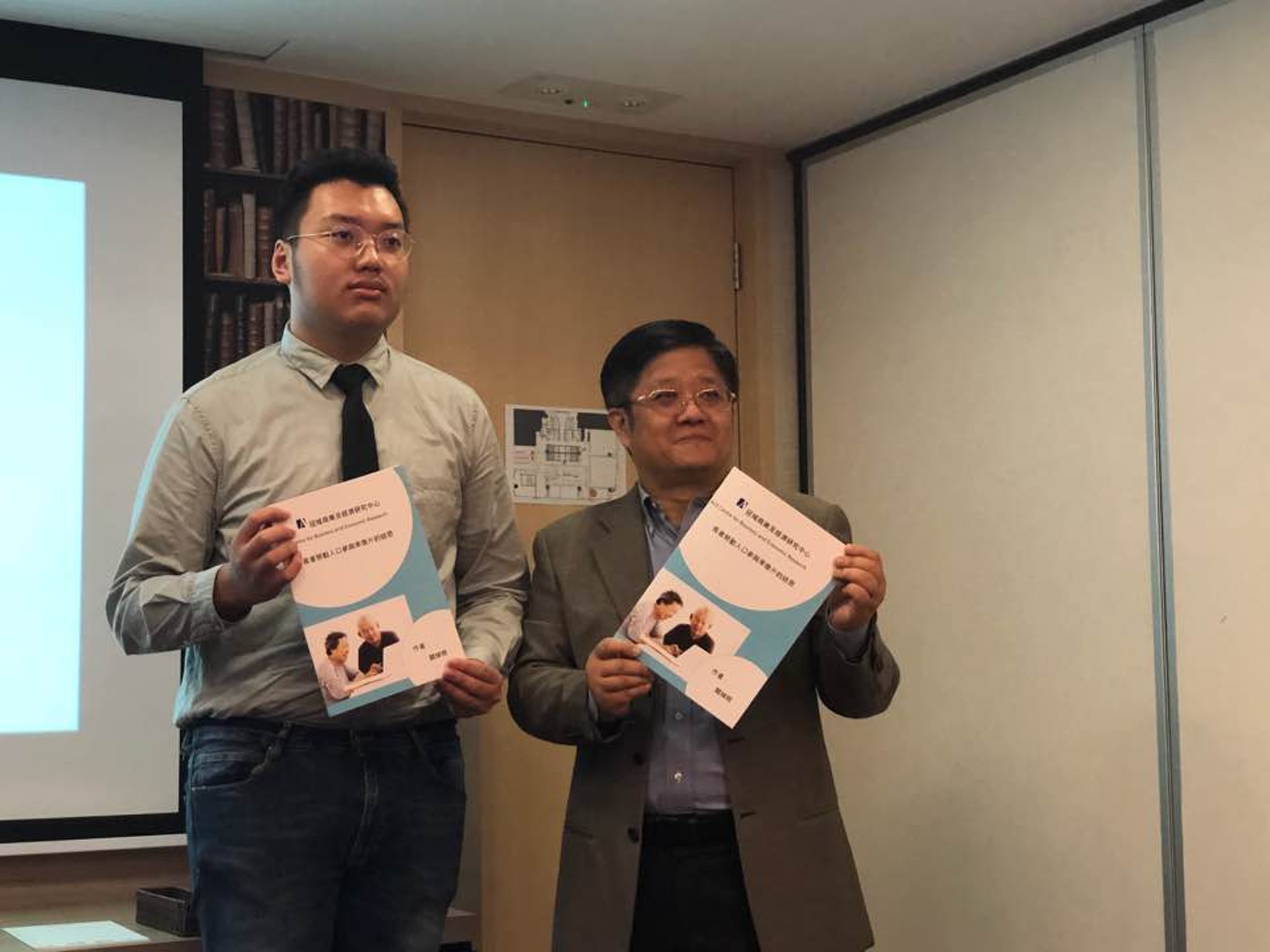 關焯照稱,認為政府在過往低估相關勞動人口數字,造成部份政策制定失焦。(文雪萍攝) 關焯照稱,認為政府在過往低估相關勞動人口數字,造成部份政策制定失焦。(文雪萍攝)