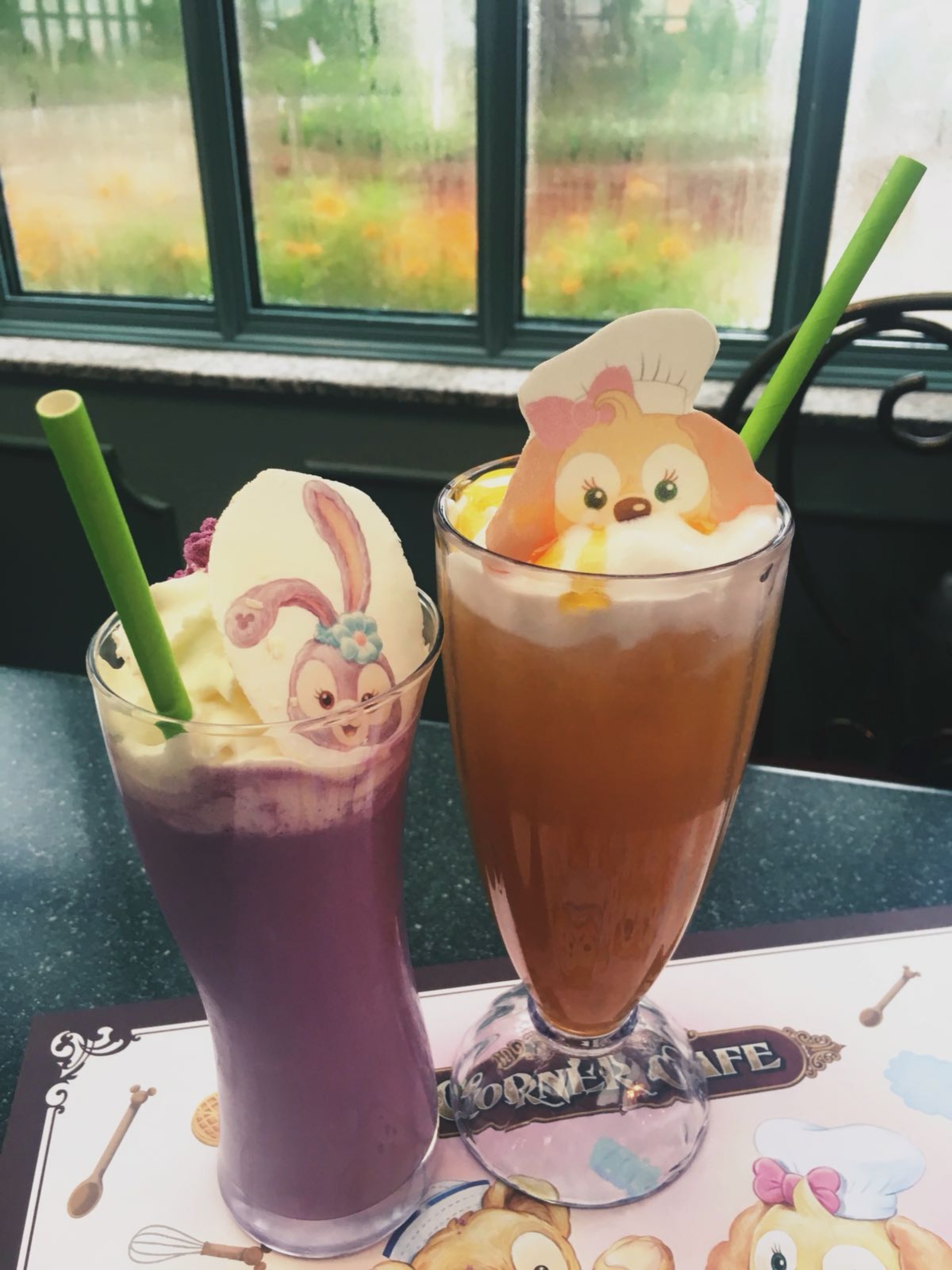 香港迪士尼將以紙飲管代替塑膠飲管。(香港迪士尼提供) 香港迪士尼將以紙飲管代替塑膠飲管。(香港迪士尼提供)