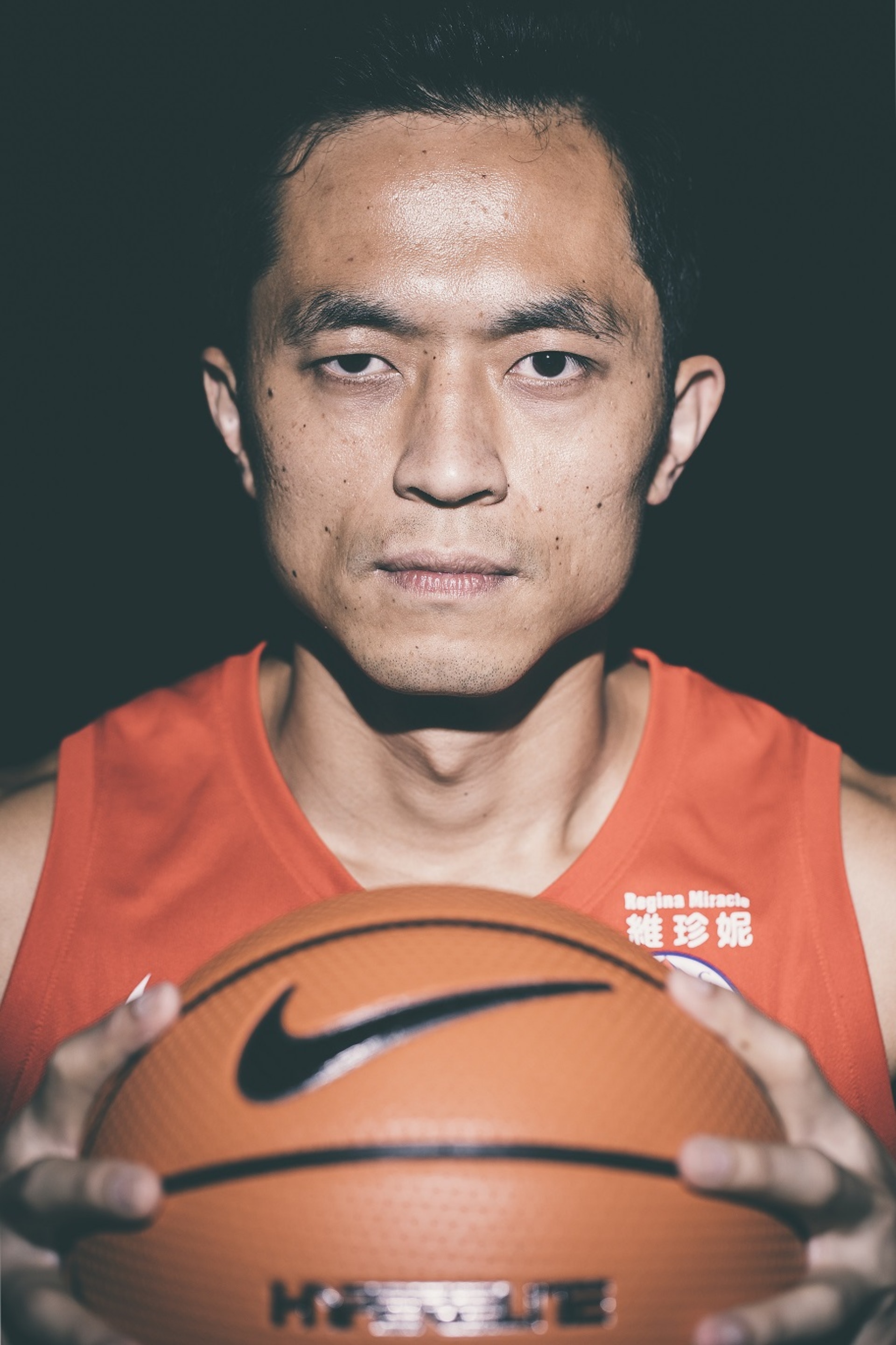 李劍煌,34歲,司職得分後衛,南華球員,消防員。(鄭子峰攝) 李劍煌,34歲,司職得分後衛,南華球員,消防員。(鄭子峰攝)