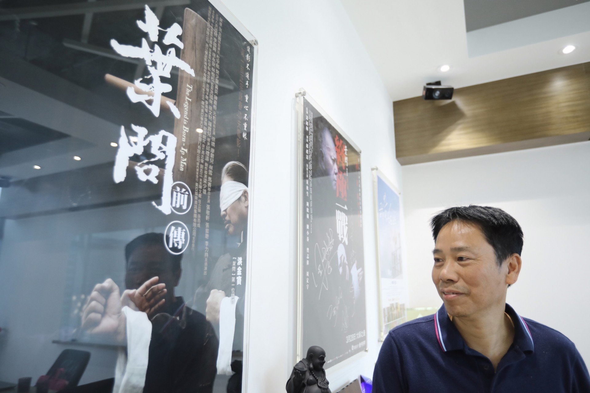 第一信用於去年11月遭證監會以「天條」勒令停牌，冼國林手上公司持股亦沽清。（盧翊銘攝）