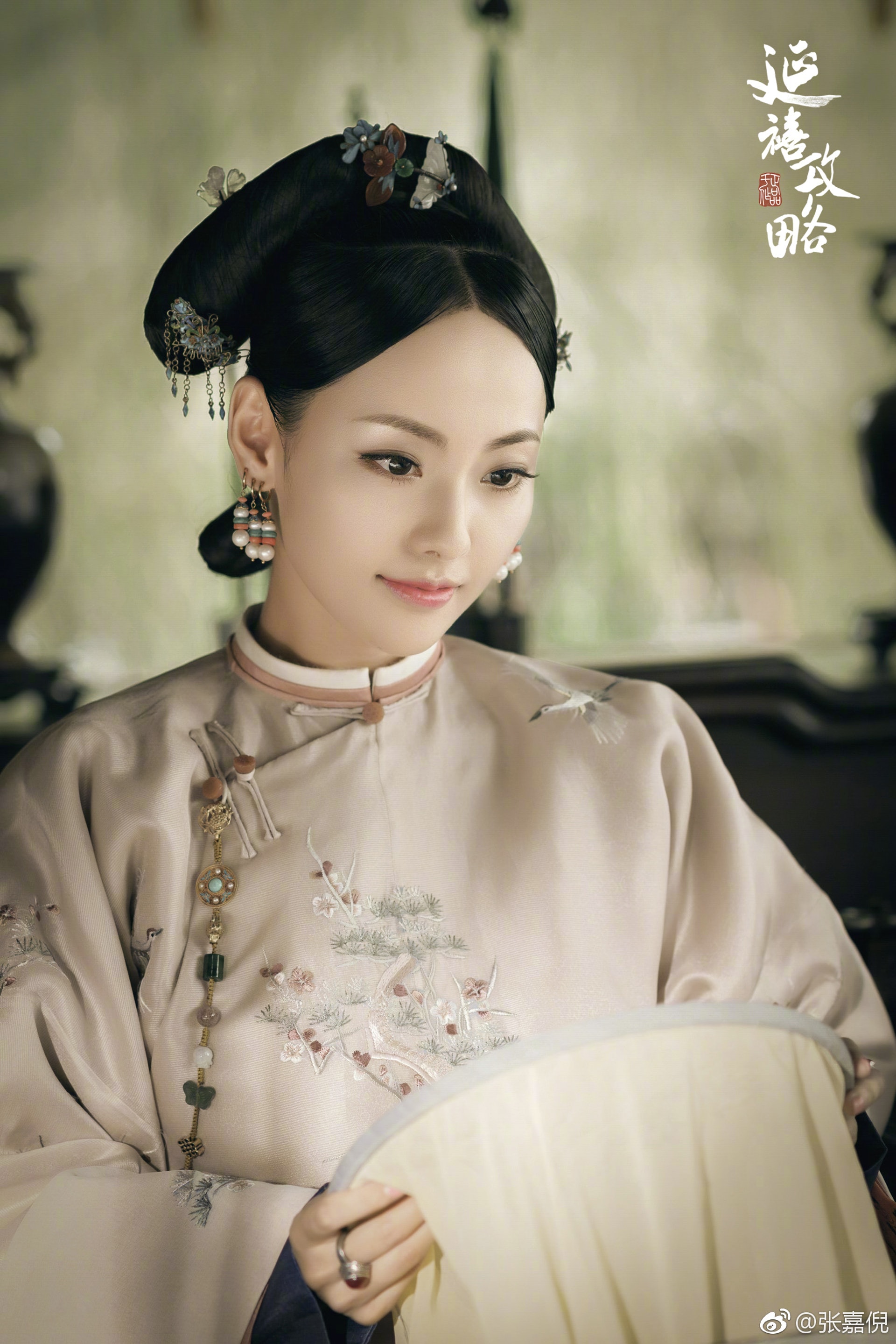張嘉倪飾演的順妃,獲得乾隆寵愛,是令妃及嫻妃的天敵。(網上圖片) 張嘉倪飾演的順妃,獲得乾隆寵愛,是令妃及嫻妃的天敵。(網上圖片)