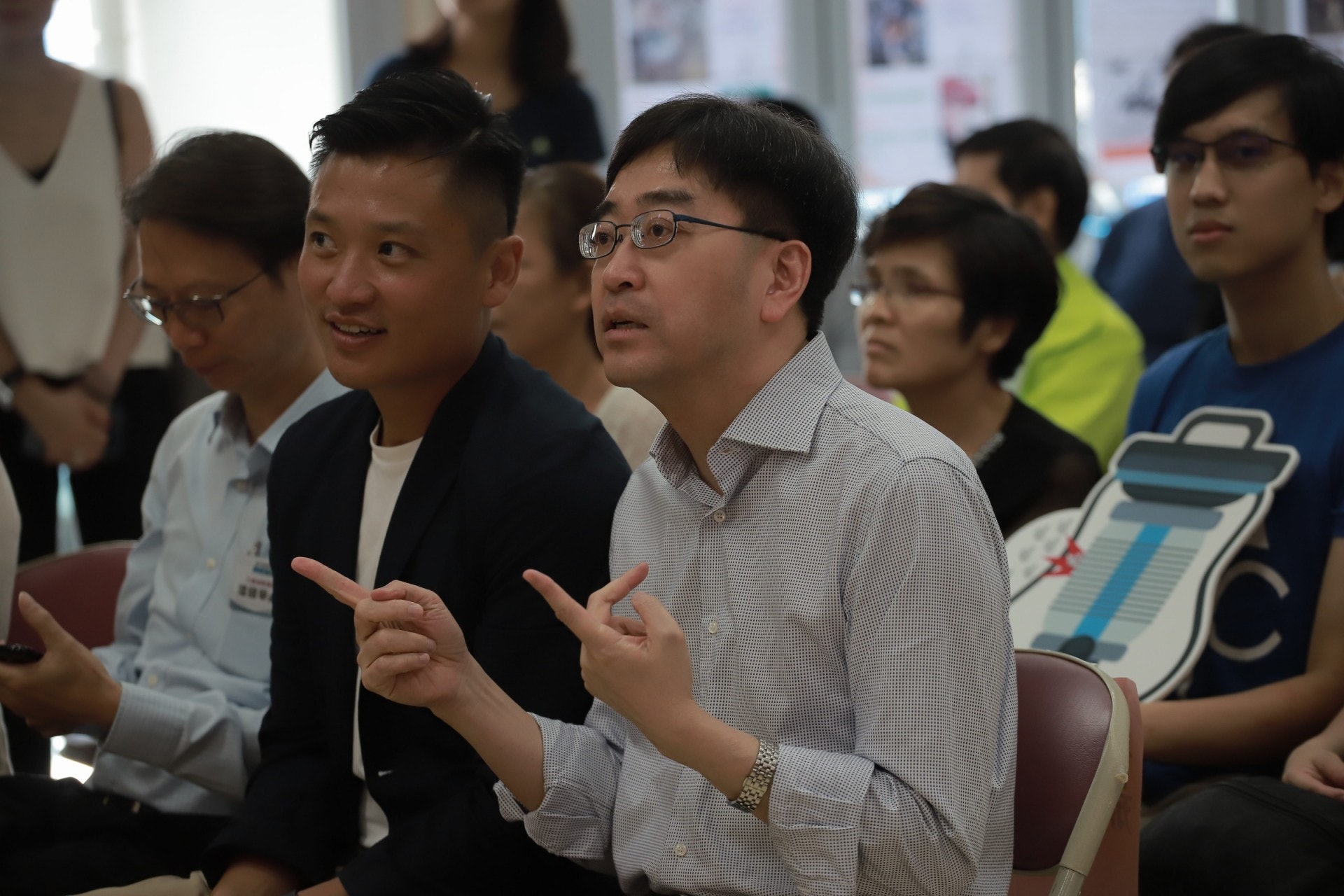 高永文今出席民建聯一個滅蚊活動。(羅國輝攝) 高永文今出席民建聯一個滅蚊活動。(羅國輝攝)