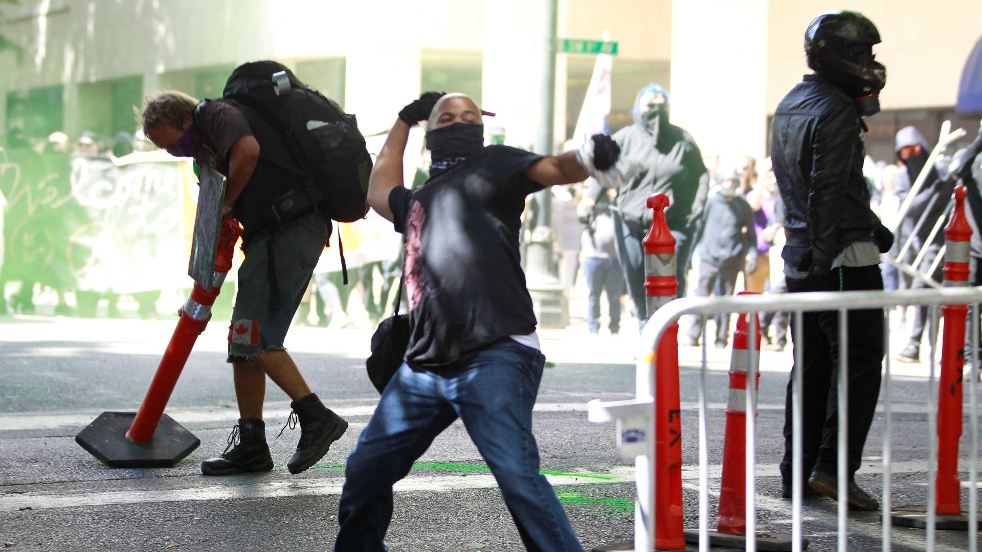 美國波特蘭右翼團體集會反法西斯主義者 打對台 4人被捕 香港01 世界說