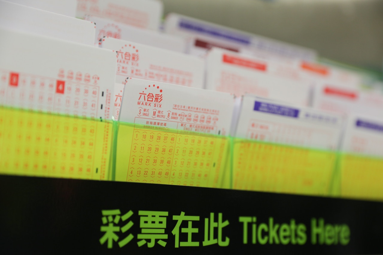 六合彩頭獎連續6期無人中今晚攪珠6100萬等你攞