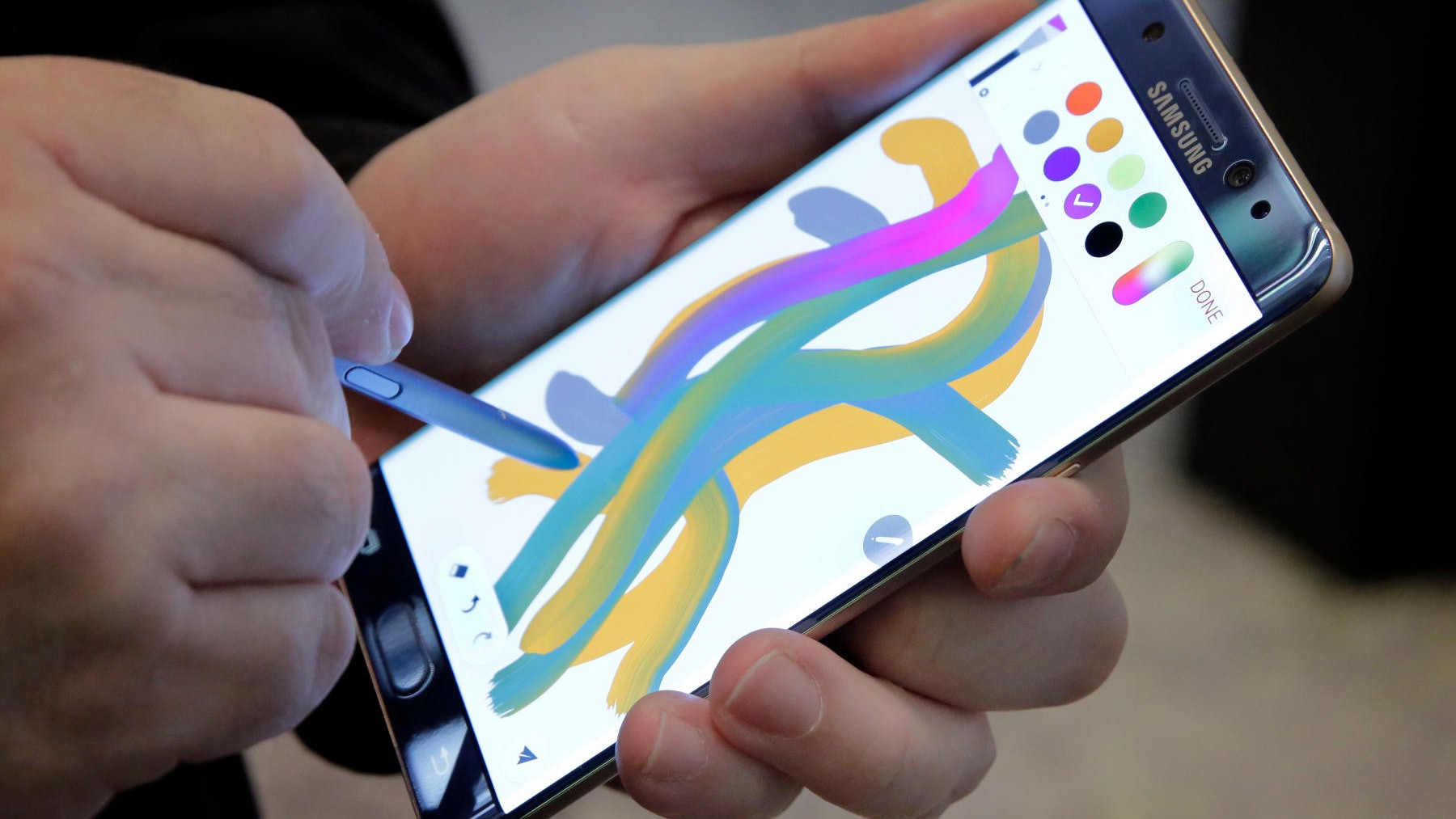 三星Note 7發布會直擊 雙曲面加瞳孔解鎖 819正式開賣 三星Note 7發布會直擊 雙曲面加瞳孔解鎖 819正式開賣
