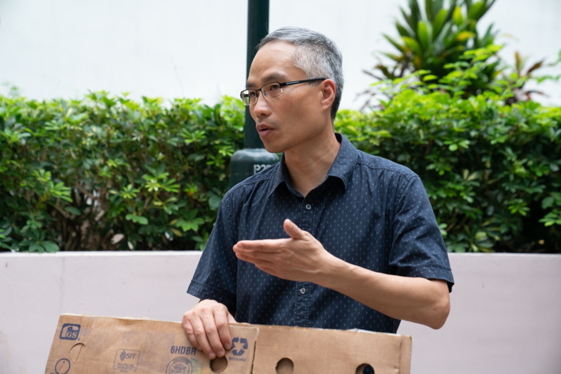 朱漢強指拾平台上個月曾與食環署及環保署聯合開會,對方持開放態度聆聽意見,他個人樂觀其成,但認為相關措施亦需時間醞釀。(吳鍾坤攝/資料圖片) 朱漢強指拾平台上個月曾與食環署及環保署聯合開會,對方持開放態度聆聽意見,他個人樂觀其成,但認為相關措施亦需時間醞釀。(吳鍾坤攝/資料圖片)