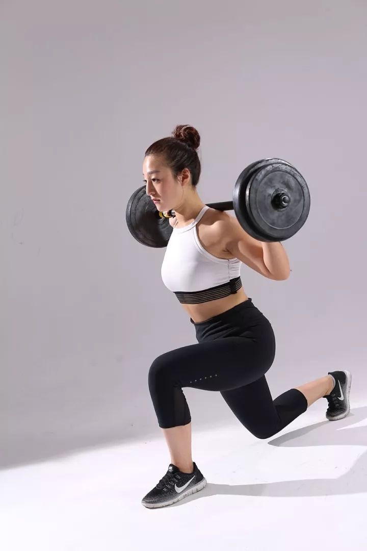 安琪，23歲，當教練3年。「有男學員質疑我的手臂還沒有他粗，怎麼帶他去增肌？我最後都征服了他們。」（一条提供）