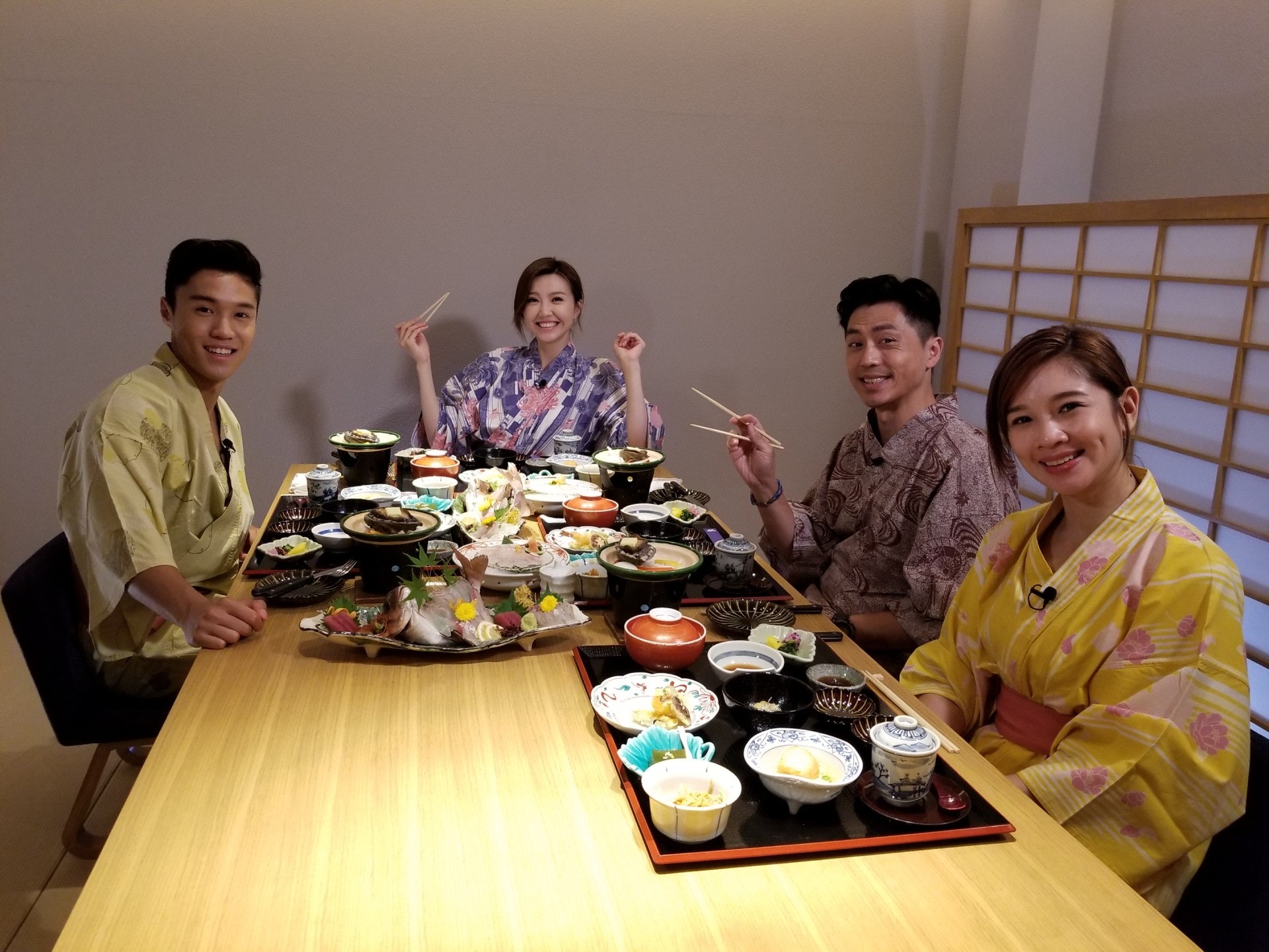 來到溫泉旅館,享受一泊二食的確少不了。 來到溫泉旅館,享受一泊二食的確少不了。