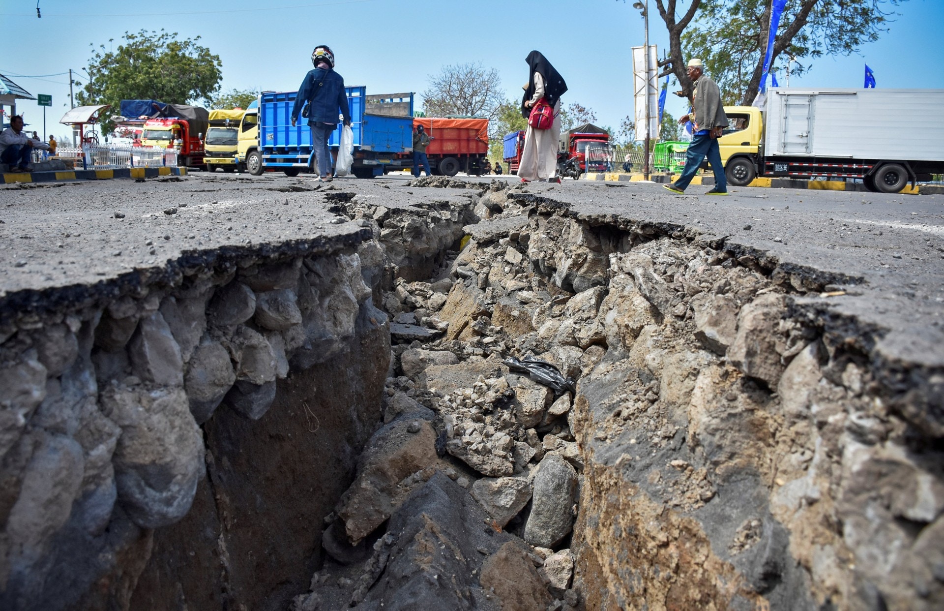 印尼龍目島連串地震導致515人死亡　當局開始重建災區