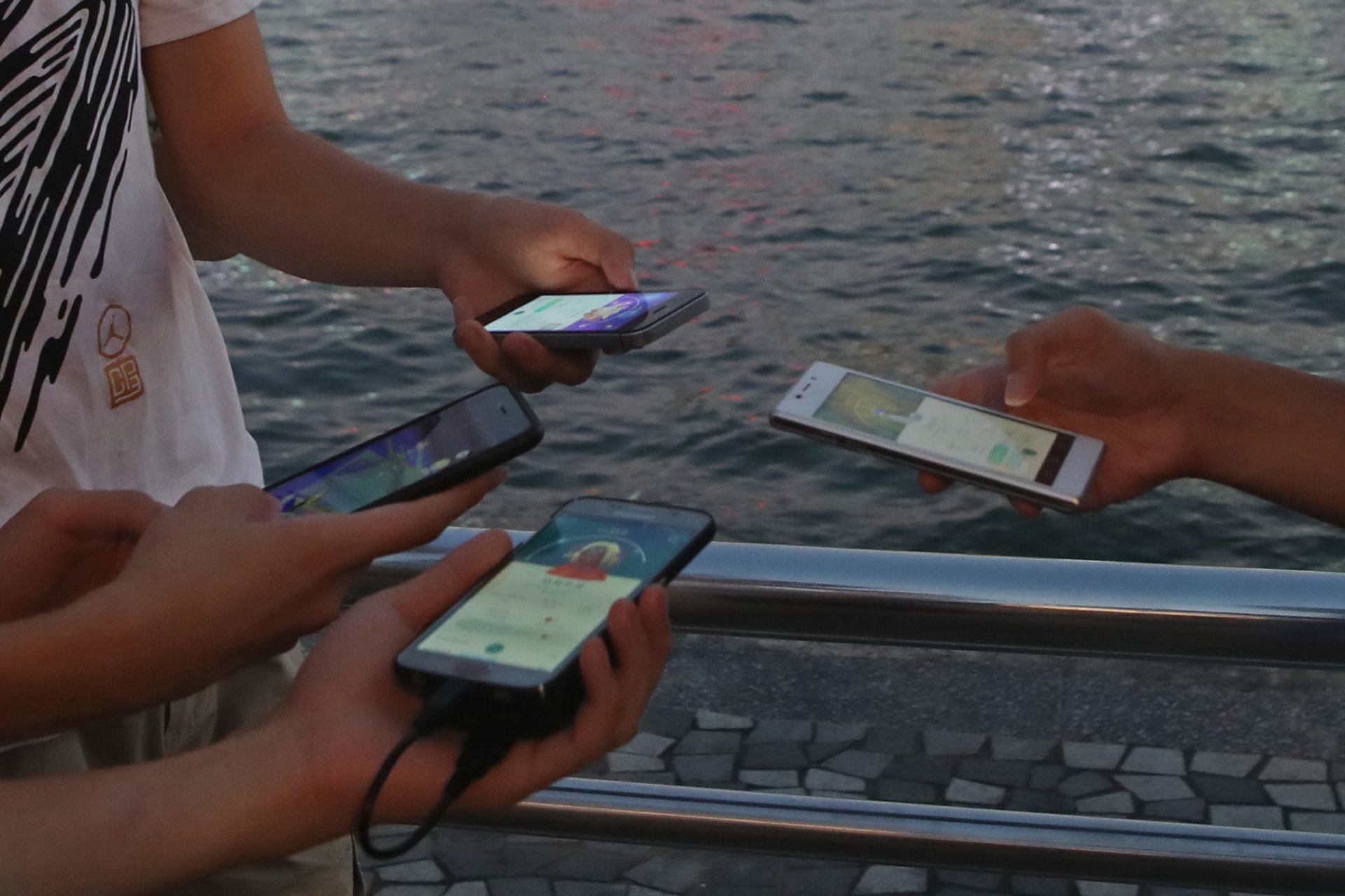 Pokemon Go帶挈流動電池銷量暴增 Pokemon Go帶挈流動電池銷量暴增