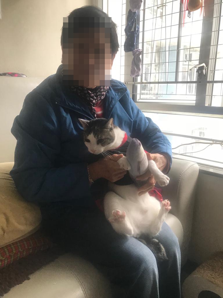 「蝦餃」和梁媽媽感情深厚。(受訪者提供) 「蝦餃」和梁媽媽感情深厚。(受訪者提供)