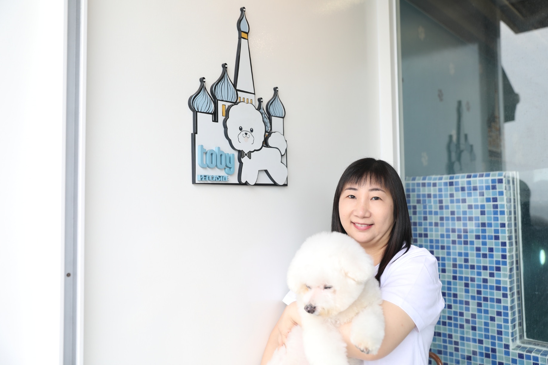 Edith本身的職業是一位會計師,由於她的媽媽近年患有腦退化,再加上愛犬Toby於六年前其中一隻後腿的韌帶不幸斷裂,她因此辭職並決定全力照顧家母及狗狗。(鄧偉傑攝) Edith本身的職業是一位會計師,由於她的媽媽近年患有腦退化,再加上愛犬Toby於六年前其中一隻後腿的韌帶不幸斷裂,她因此辭職並決定全力照顧家母及狗狗。(鄧偉傑攝)