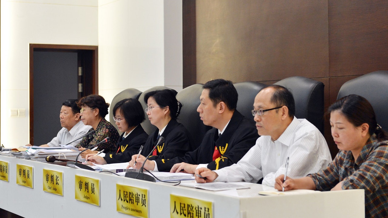 內地新規訂明隨機抽選「人民陪審員」 任期5年兼不得連任 內地新規訂明隨機抽選「人民陪審員」 任期5年兼不得連任